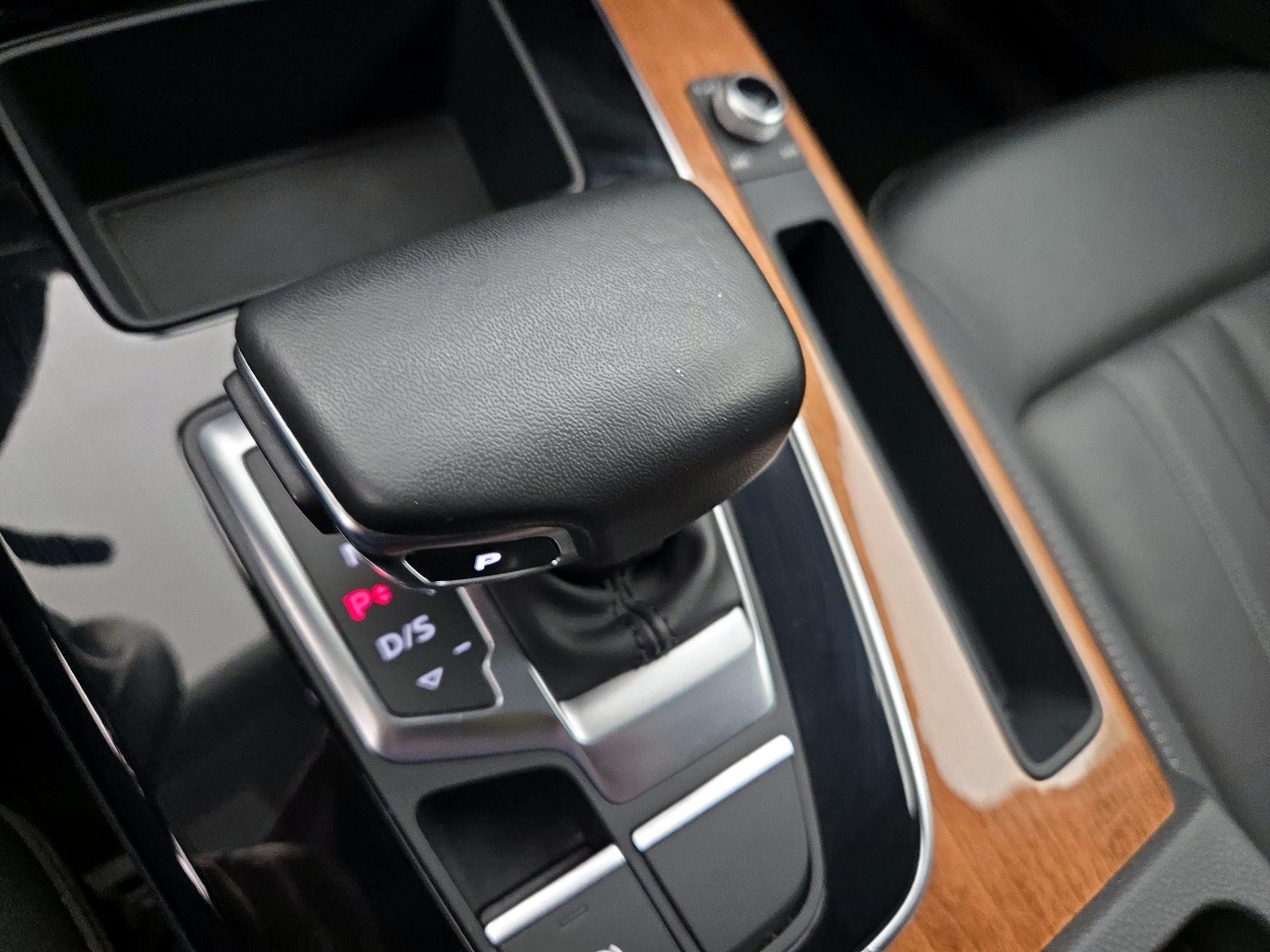 Thumbnail: 2023 Audi Q5 - 17