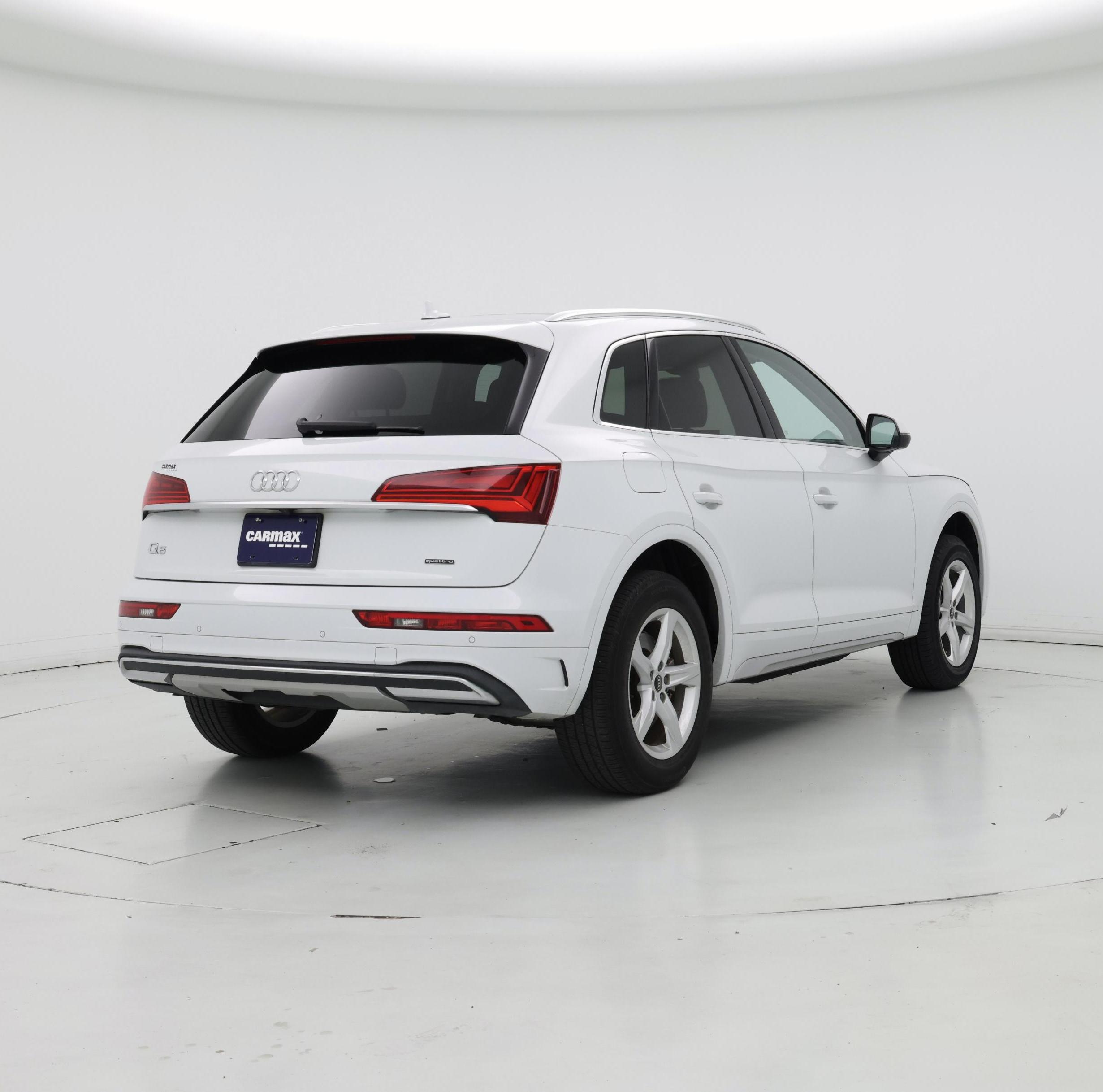 Thumbnail: 2023 Audi Q5 - 8