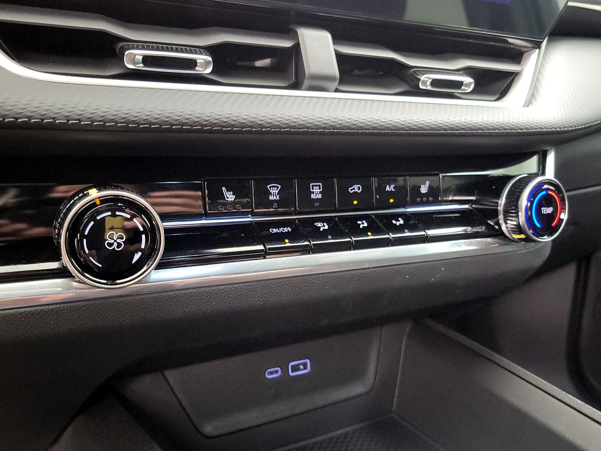 Thumbnail: 2025 Chevrolet Equinox - 17