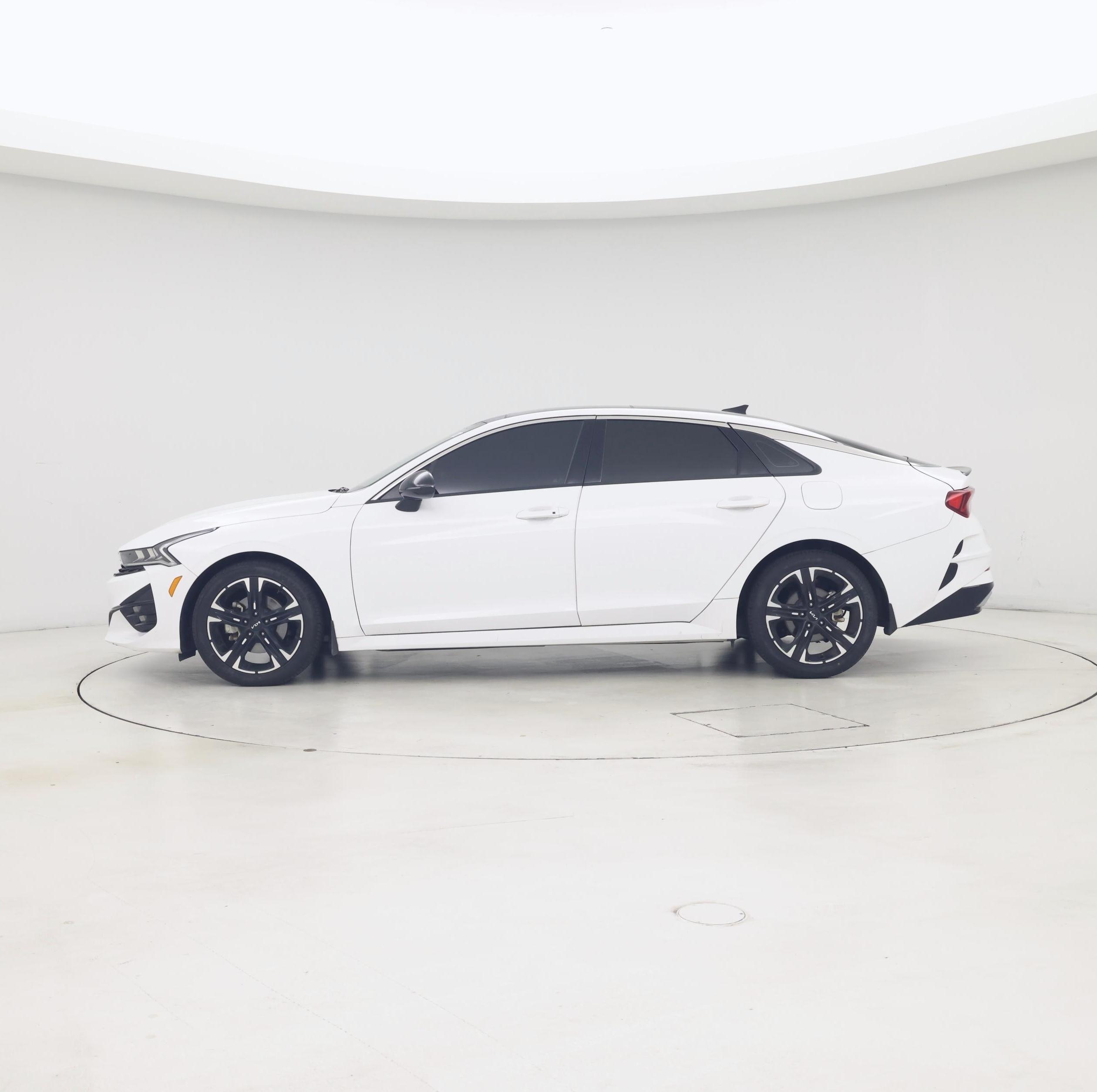 Thumbnail: 2023 Kia K5 - 3