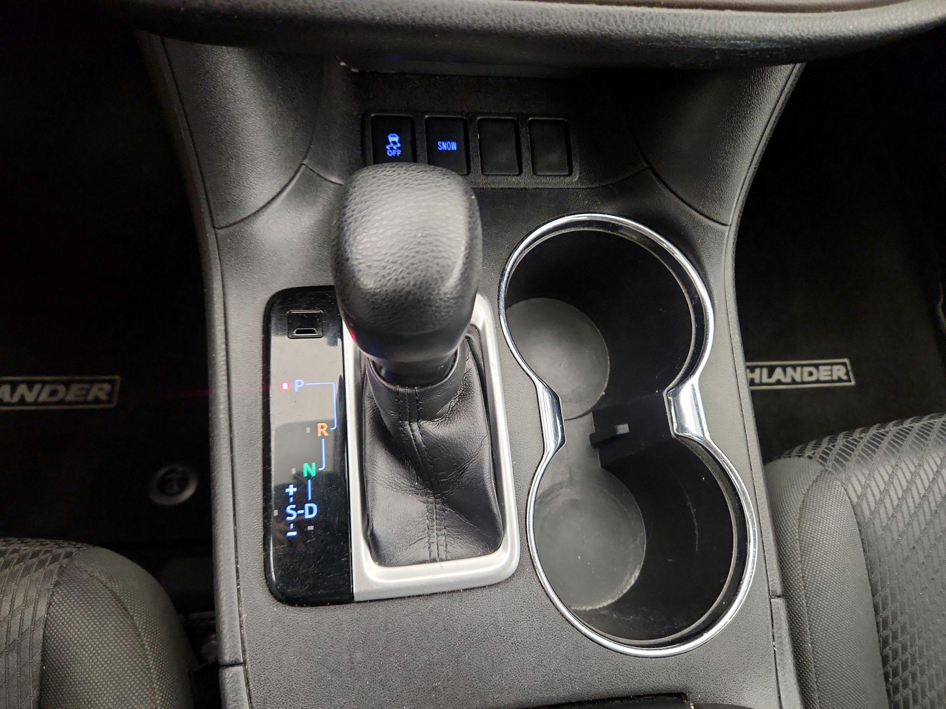 Thumbnail: 2019 Toyota Highlander - 15