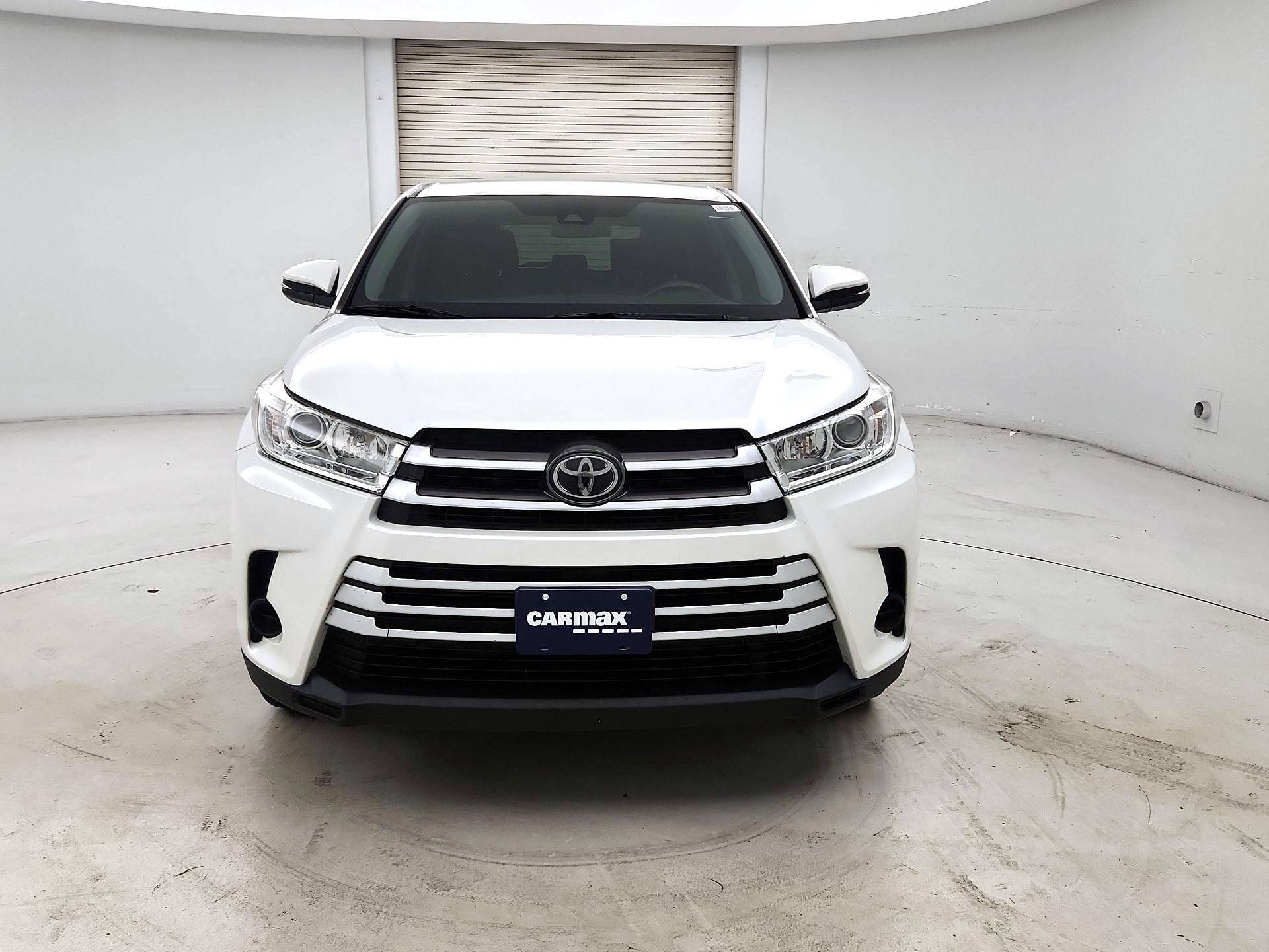 Thumbnail: 2019 Toyota Highlander - 2