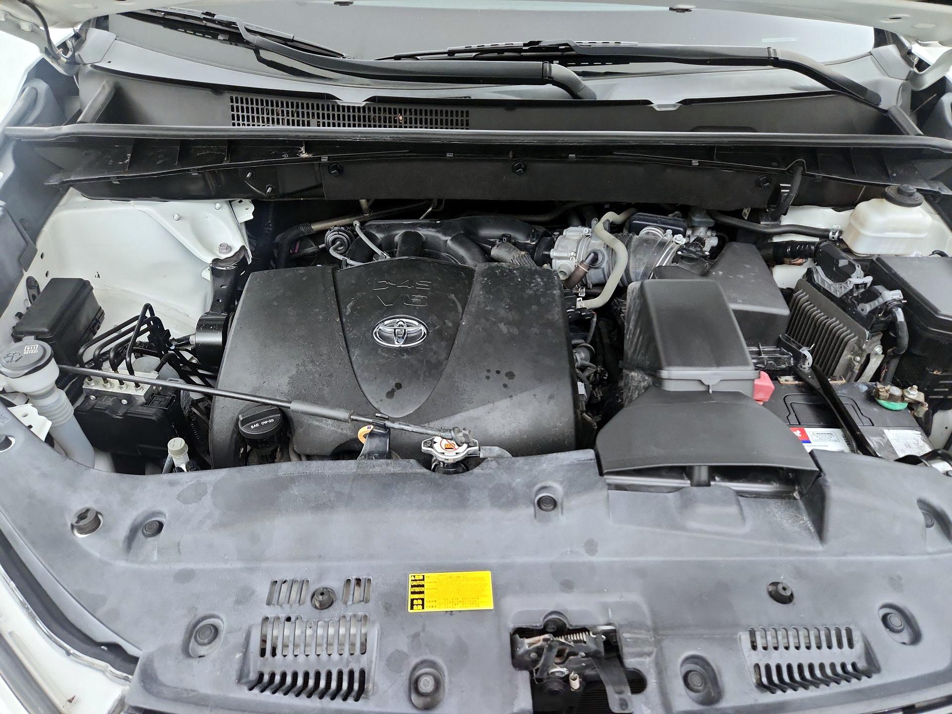 Thumbnail: 2019 Toyota Highlander - 20