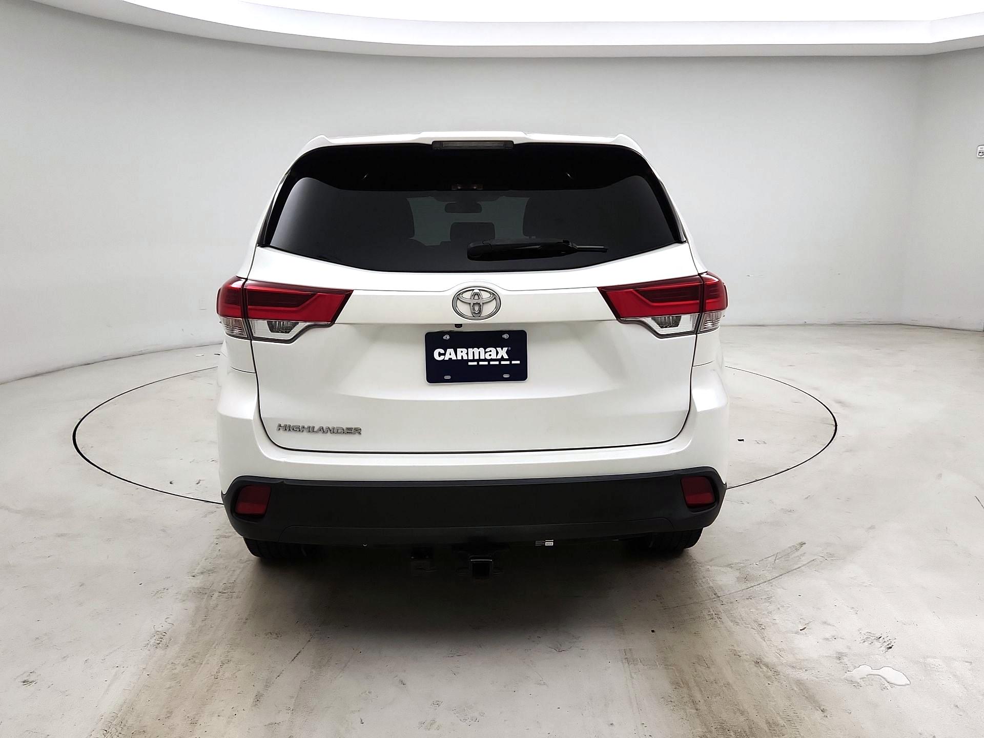 Thumbnail: 2019 Toyota Highlander - 6