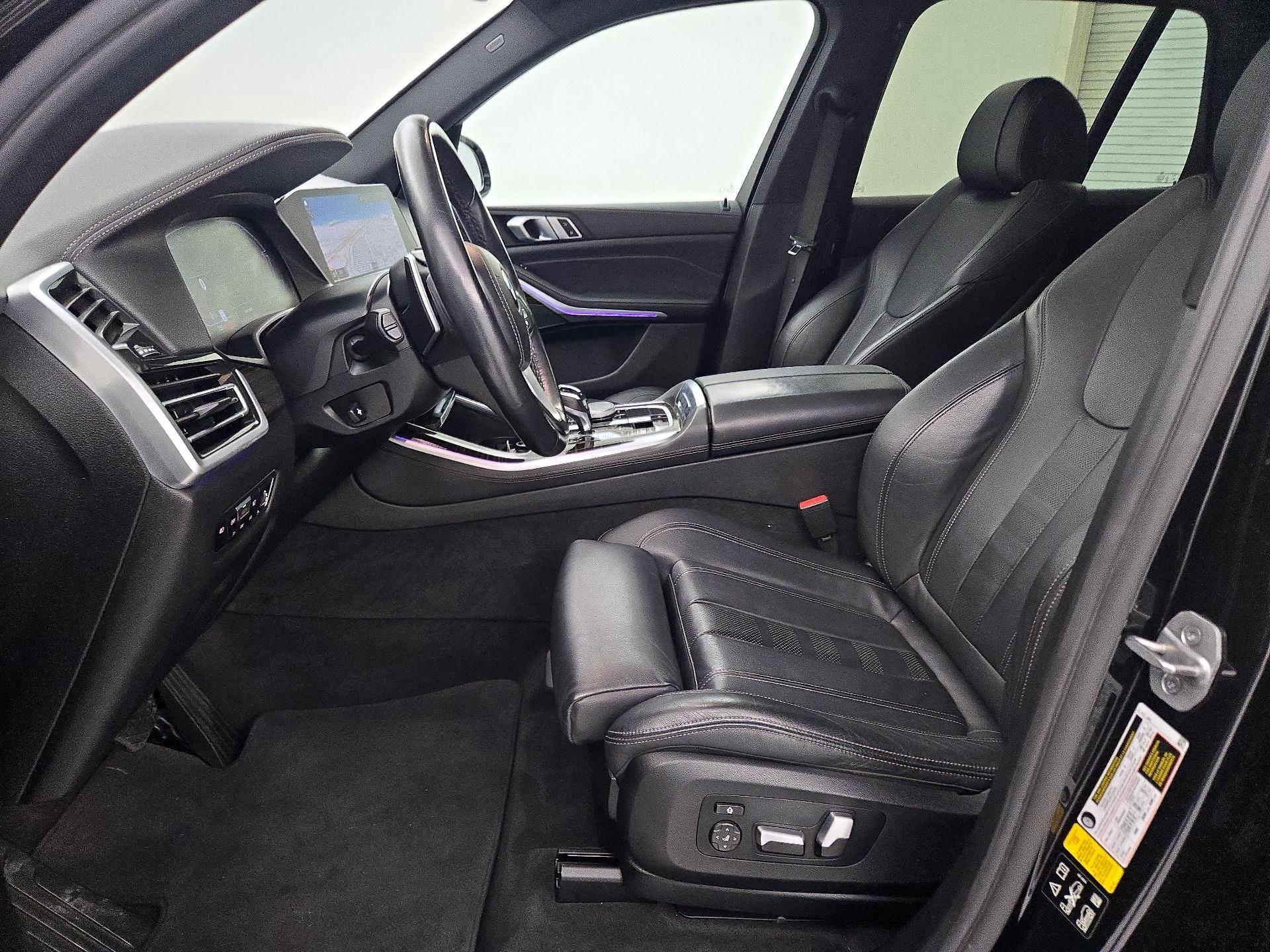 Thumbnail: 2021 BMW X5 - 11