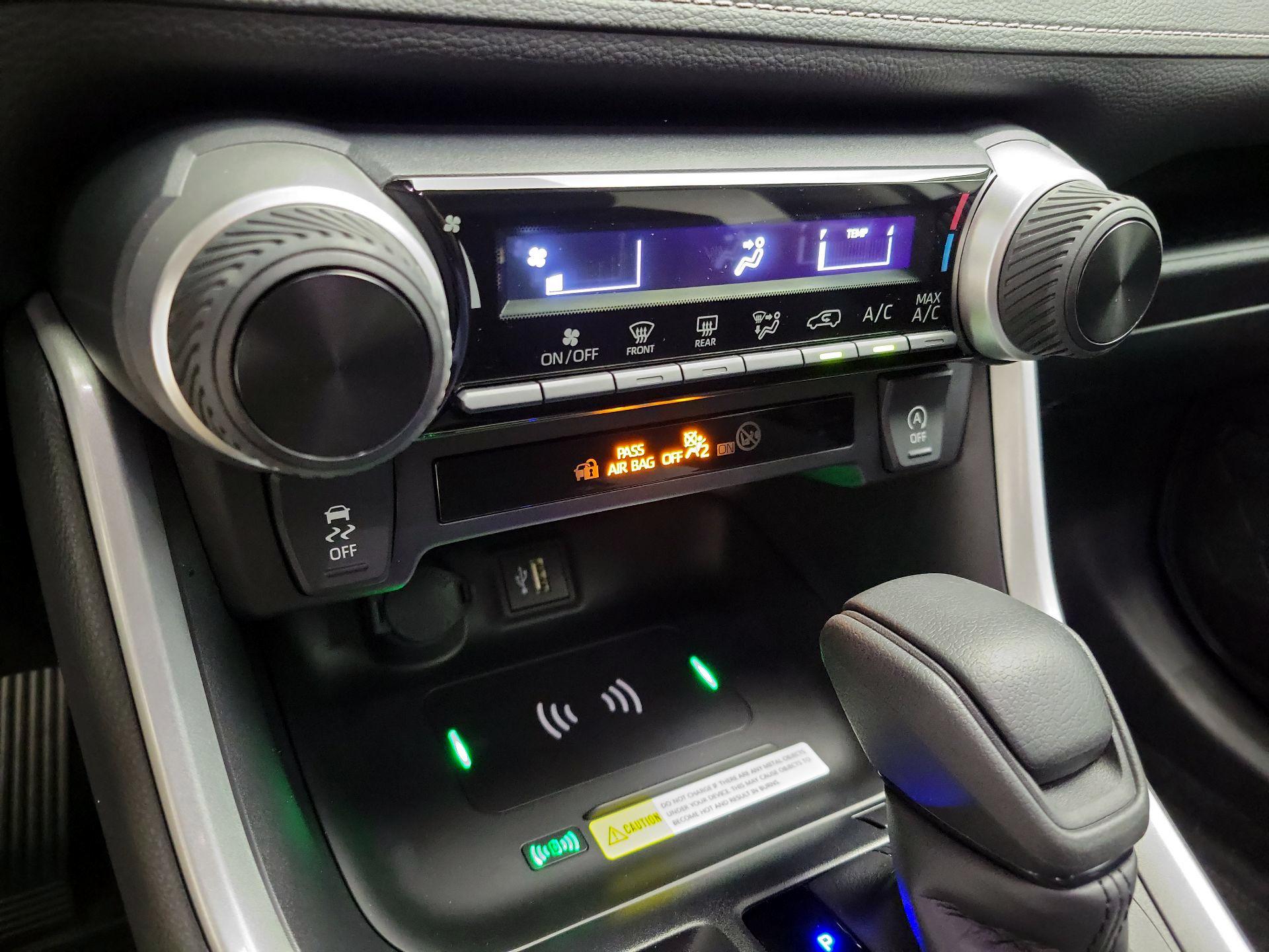 Thumbnail: 2025 Toyota RAV4 - 17