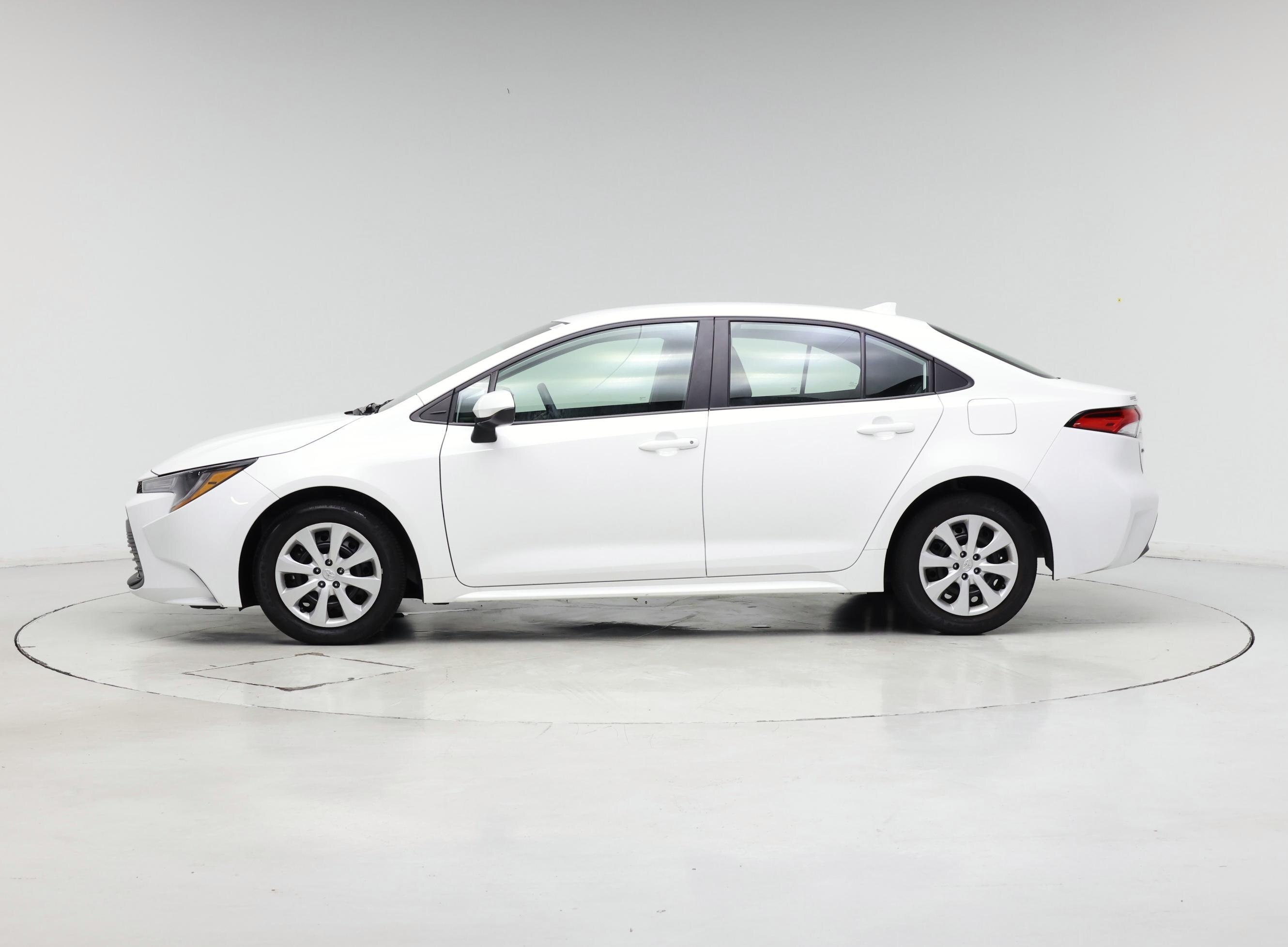 Thumbnail: 2024 Toyota Corolla - 3