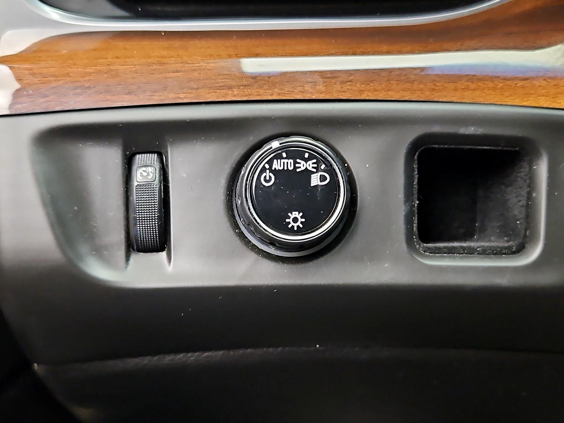 Thumbnail: 2020 Cadillac Escalade - 13