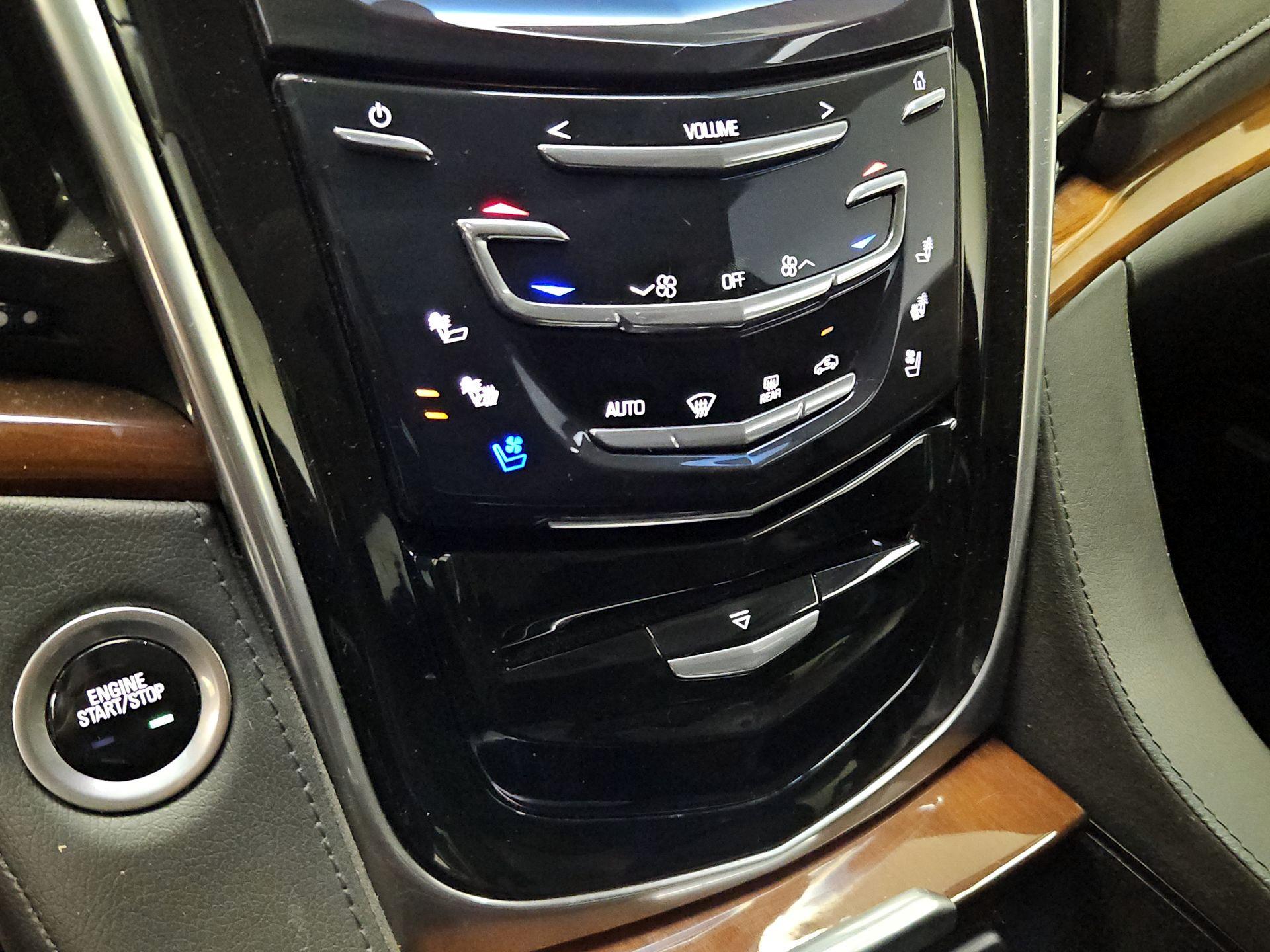 Thumbnail: 2020 Cadillac Escalade - 17