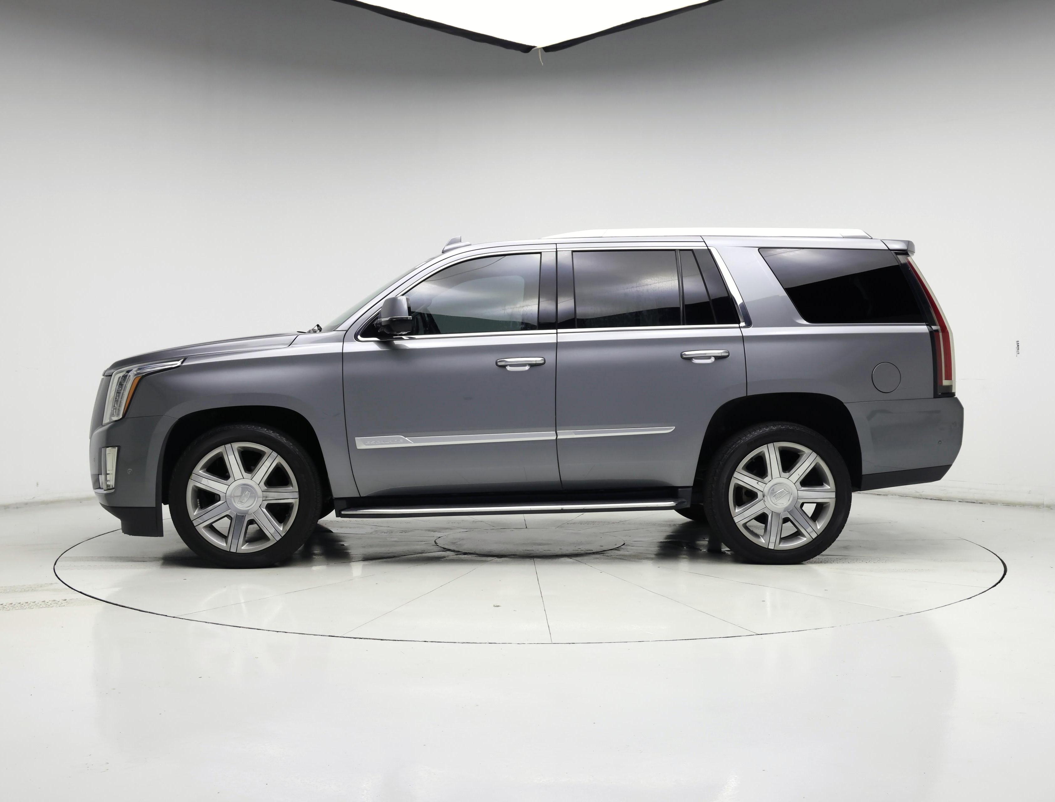 Thumbnail: 2020 Cadillac Escalade - 3