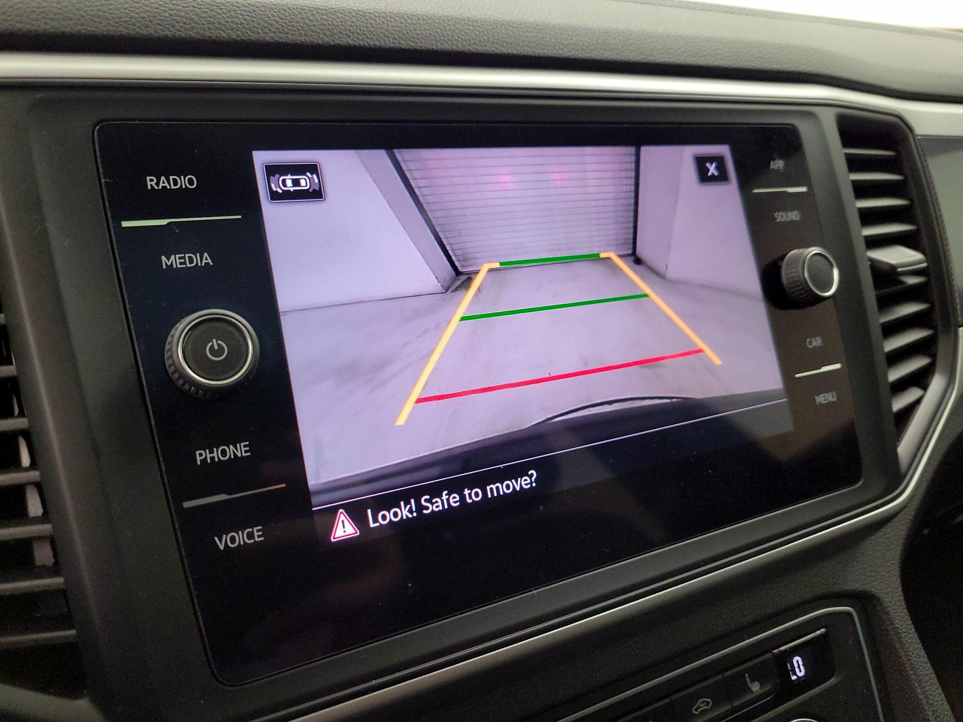 Thumbnail: 2021 Volkswagen Atlas - 14