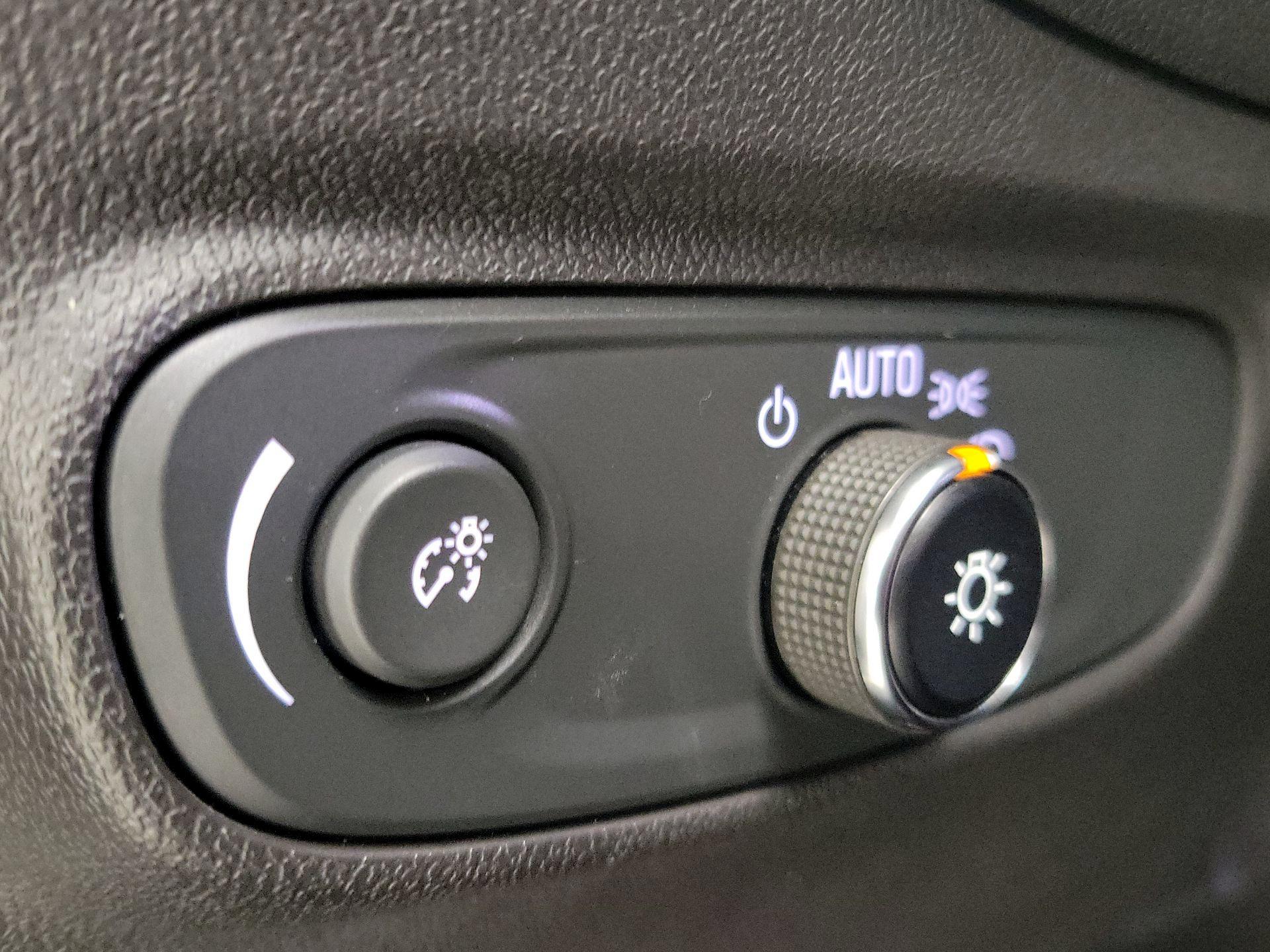 Thumbnail: 2020 Chevrolet Equinox - 13