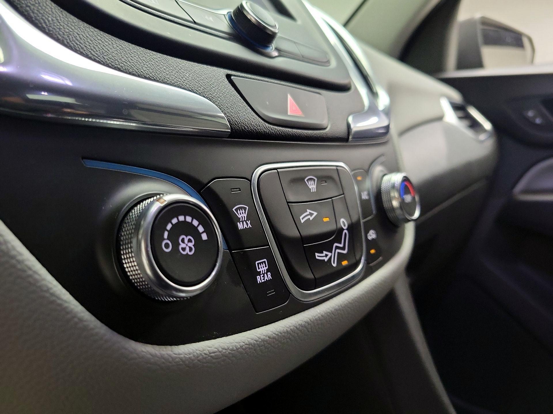 Thumbnail: 2020 Chevrolet Equinox - 16