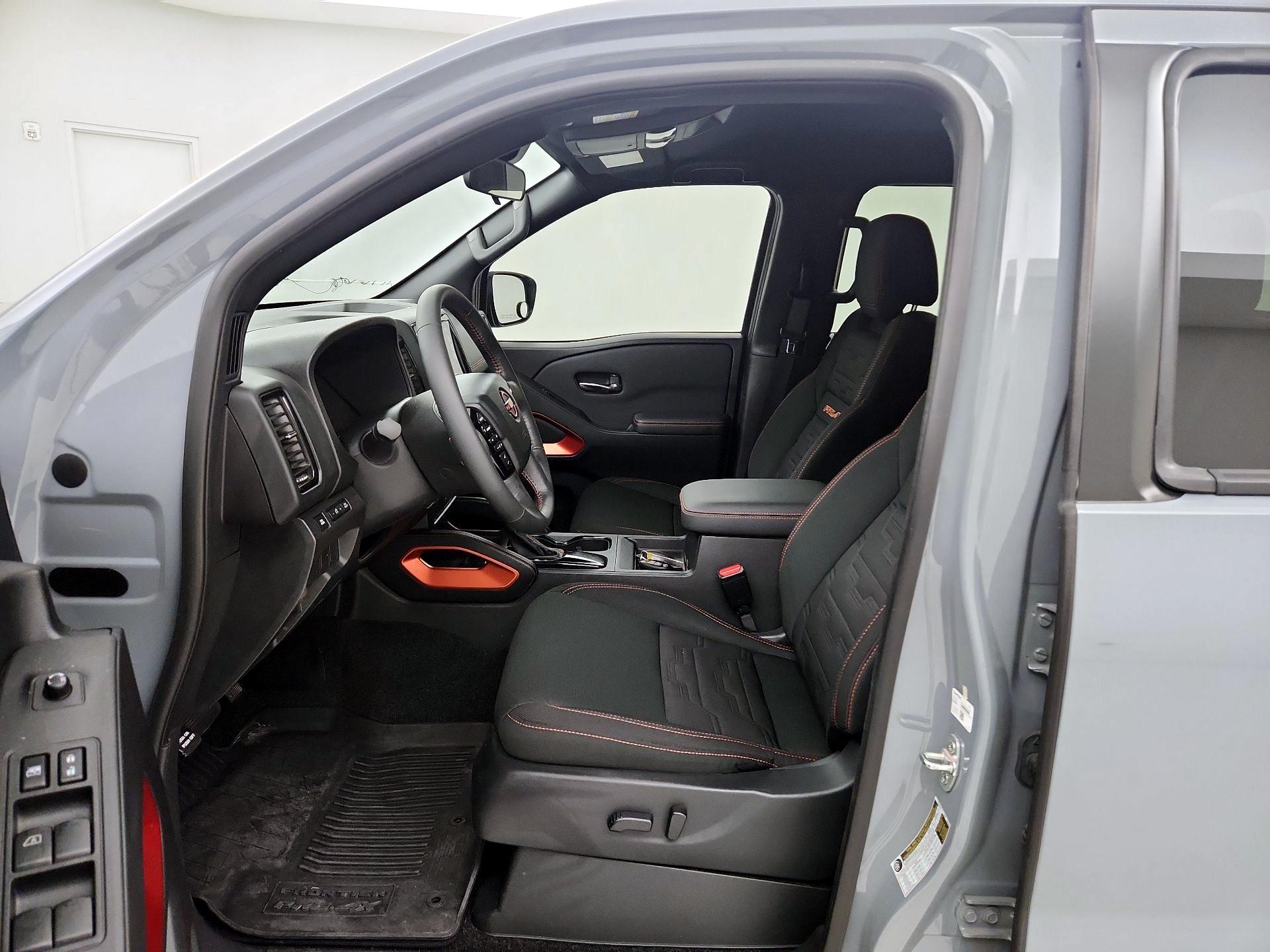 Thumbnail: 2024 Nissan Frontier - 9