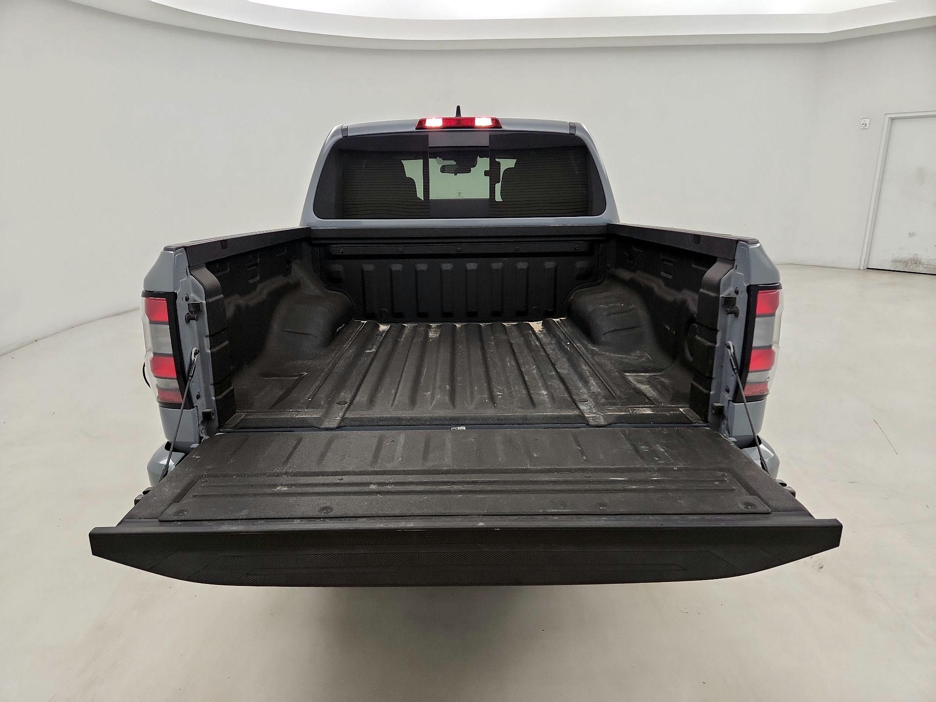 Thumbnail: 2024 Nissan Frontier - 19