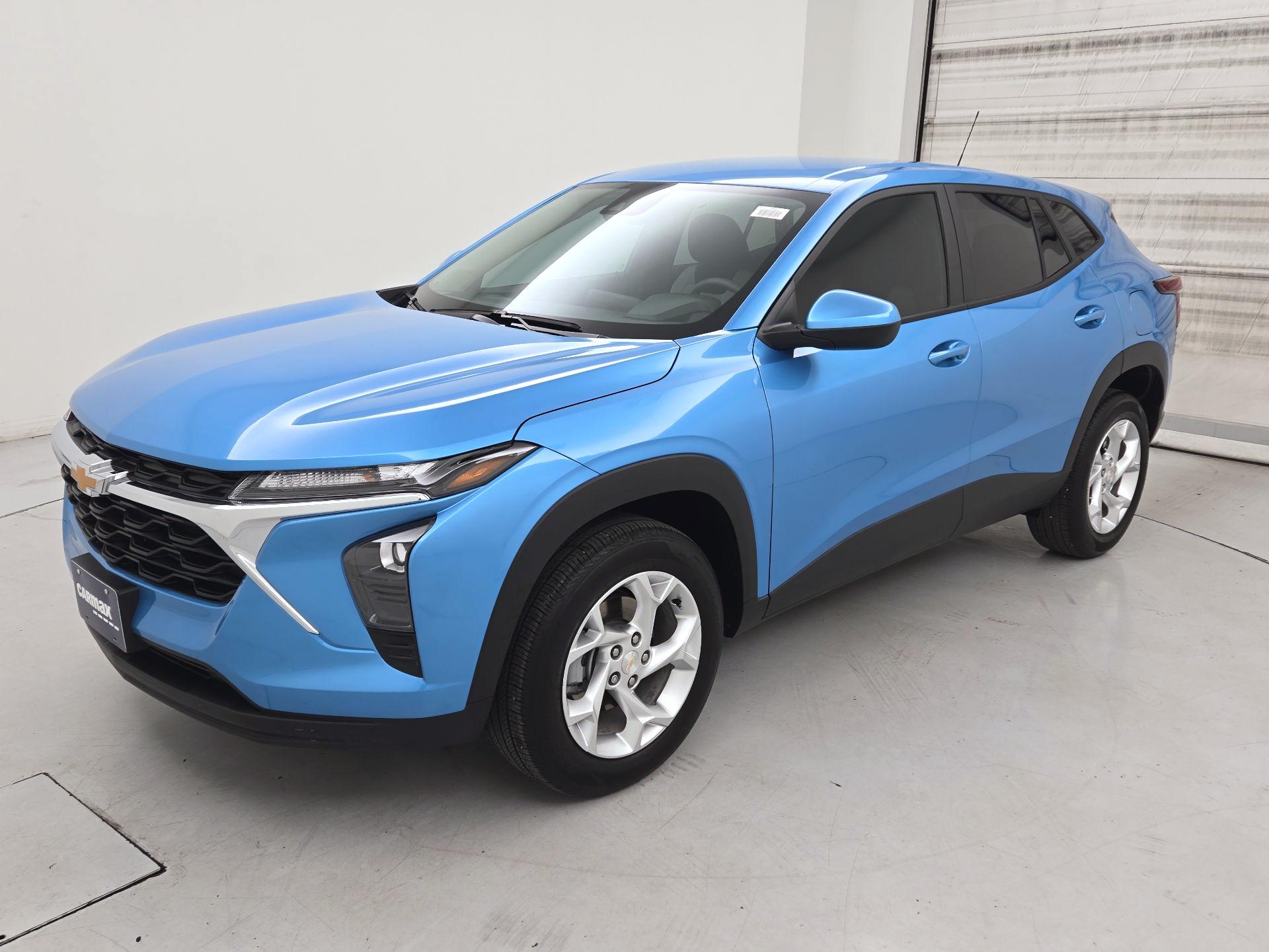 Thumbnail: 2025 Chevrolet Trax - 3