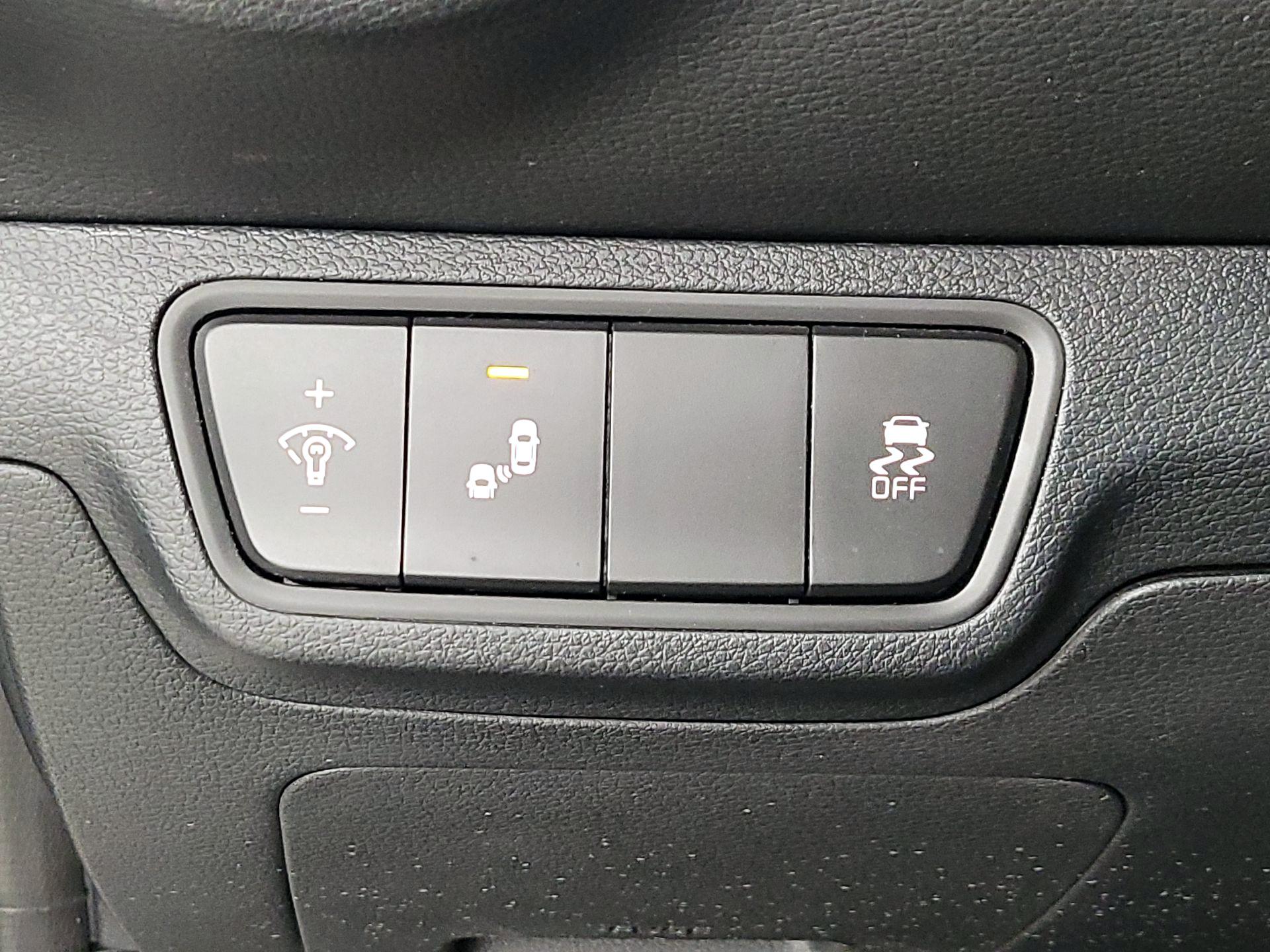 Thumbnail: 2024 Kia Forte - 13