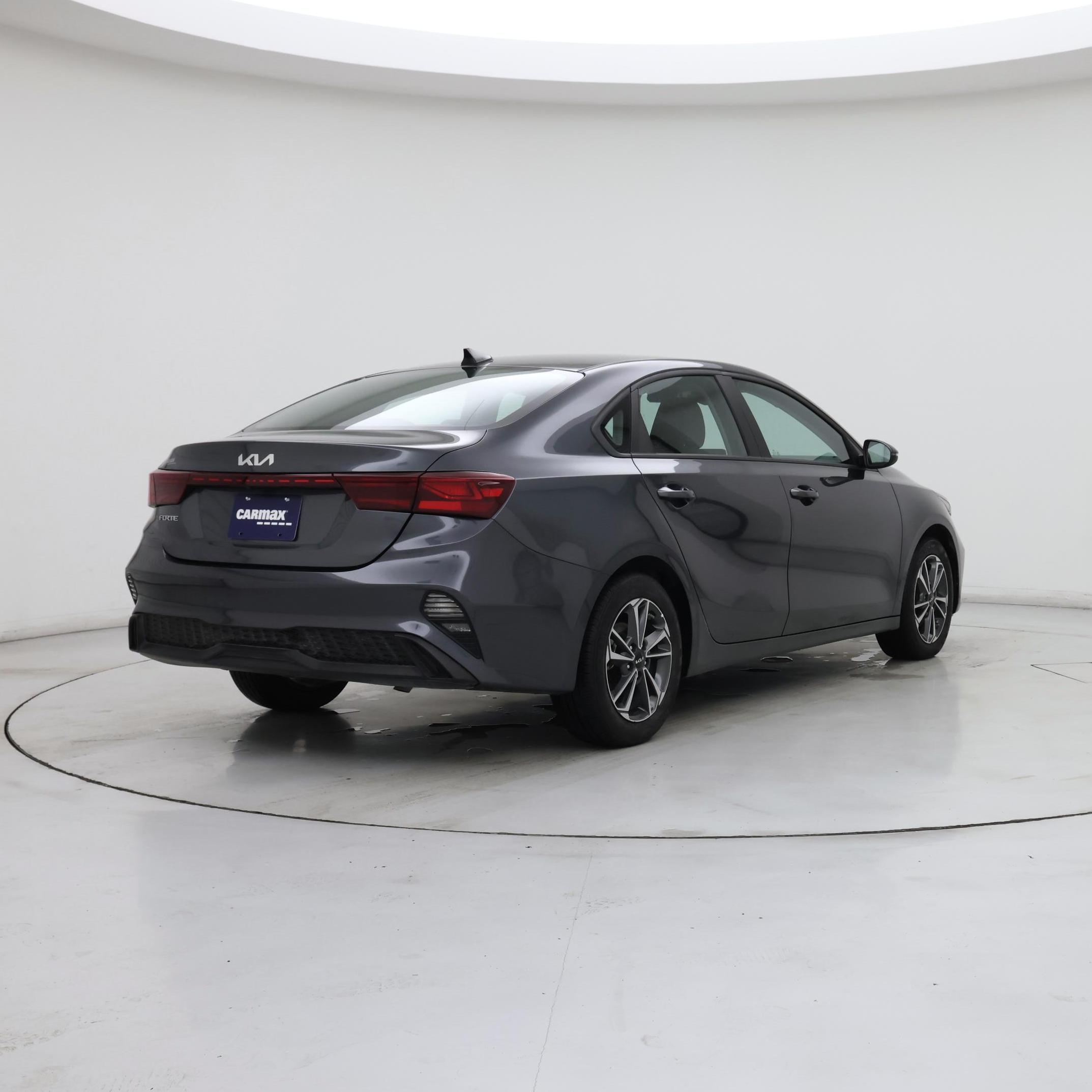 Thumbnail: 2024 Kia Forte - 8