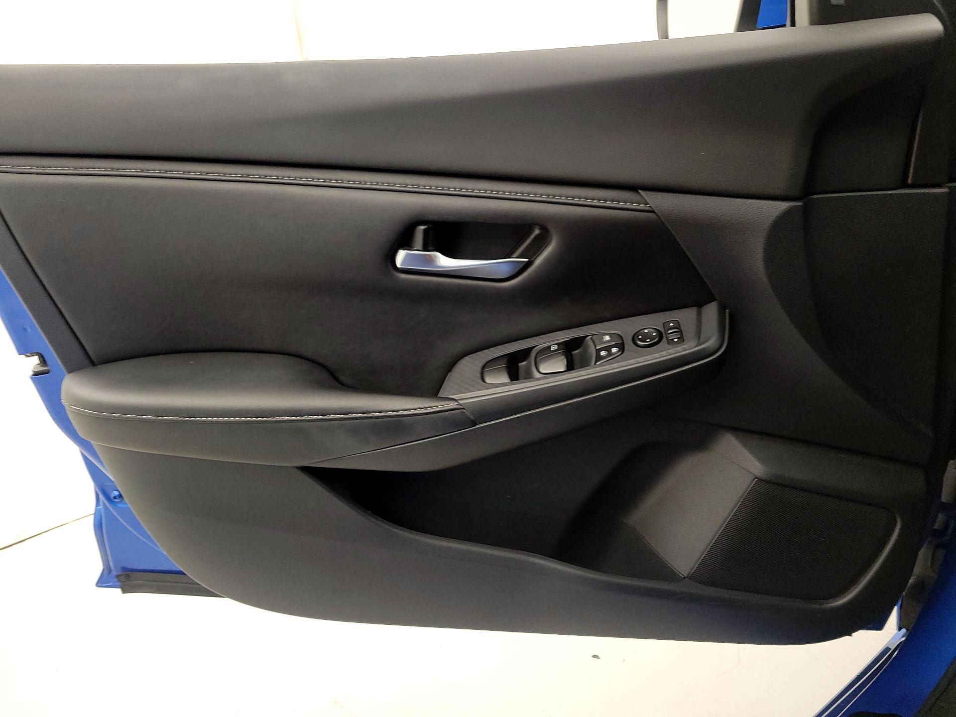 Thumbnail: 2022 Nissan Sentra - 12