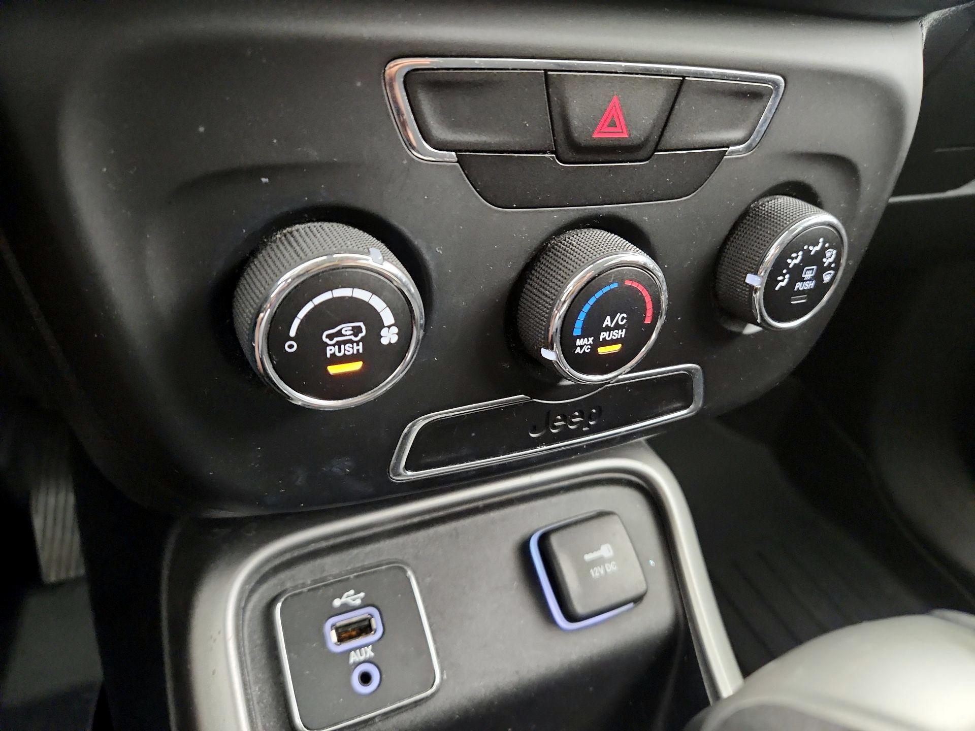 Thumbnail: 2018 Jeep Compass - 14