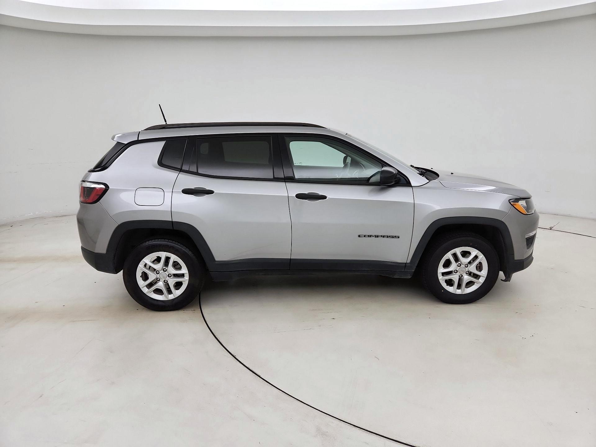 Thumbnail: 2018 Jeep Compass - 4
