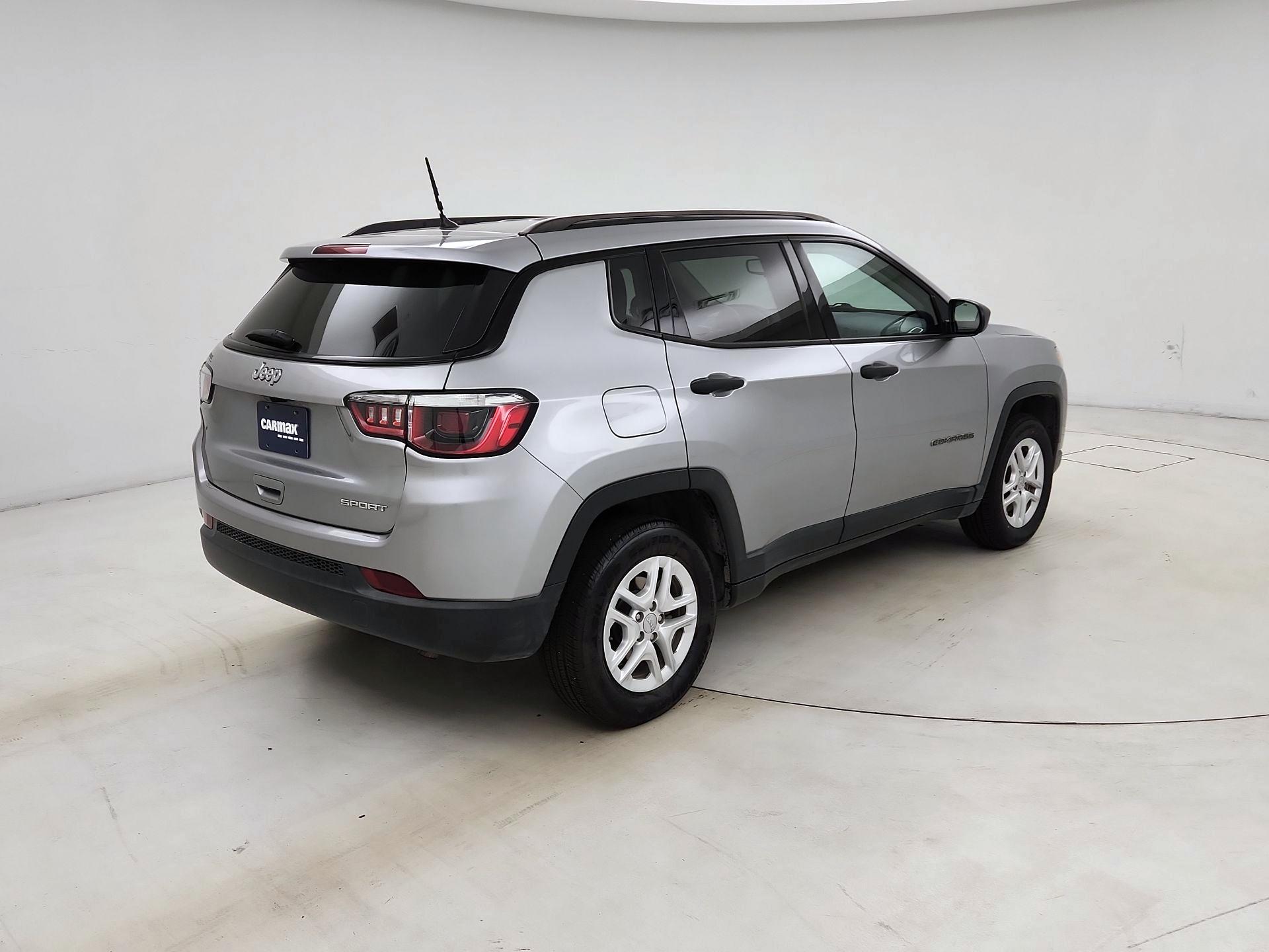 Thumbnail: 2018 Jeep Compass - 5