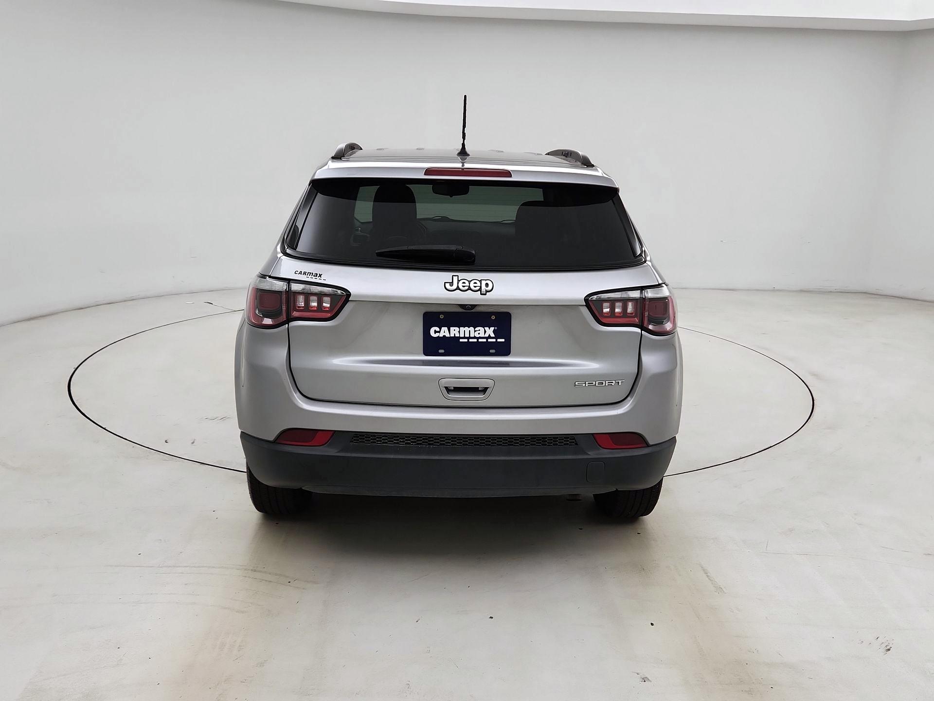 Thumbnail: 2018 Jeep Compass - 6