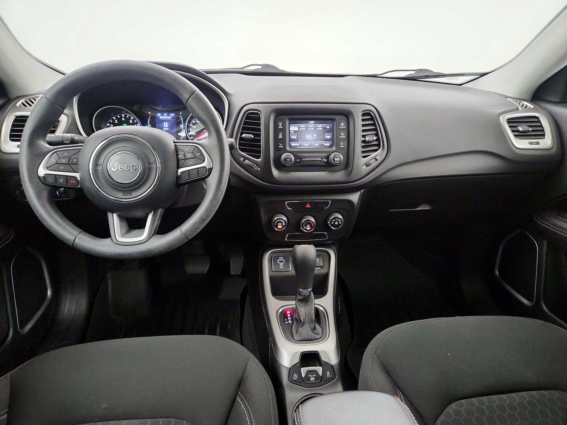 Thumbnail: 2018 Jeep Compass - 8