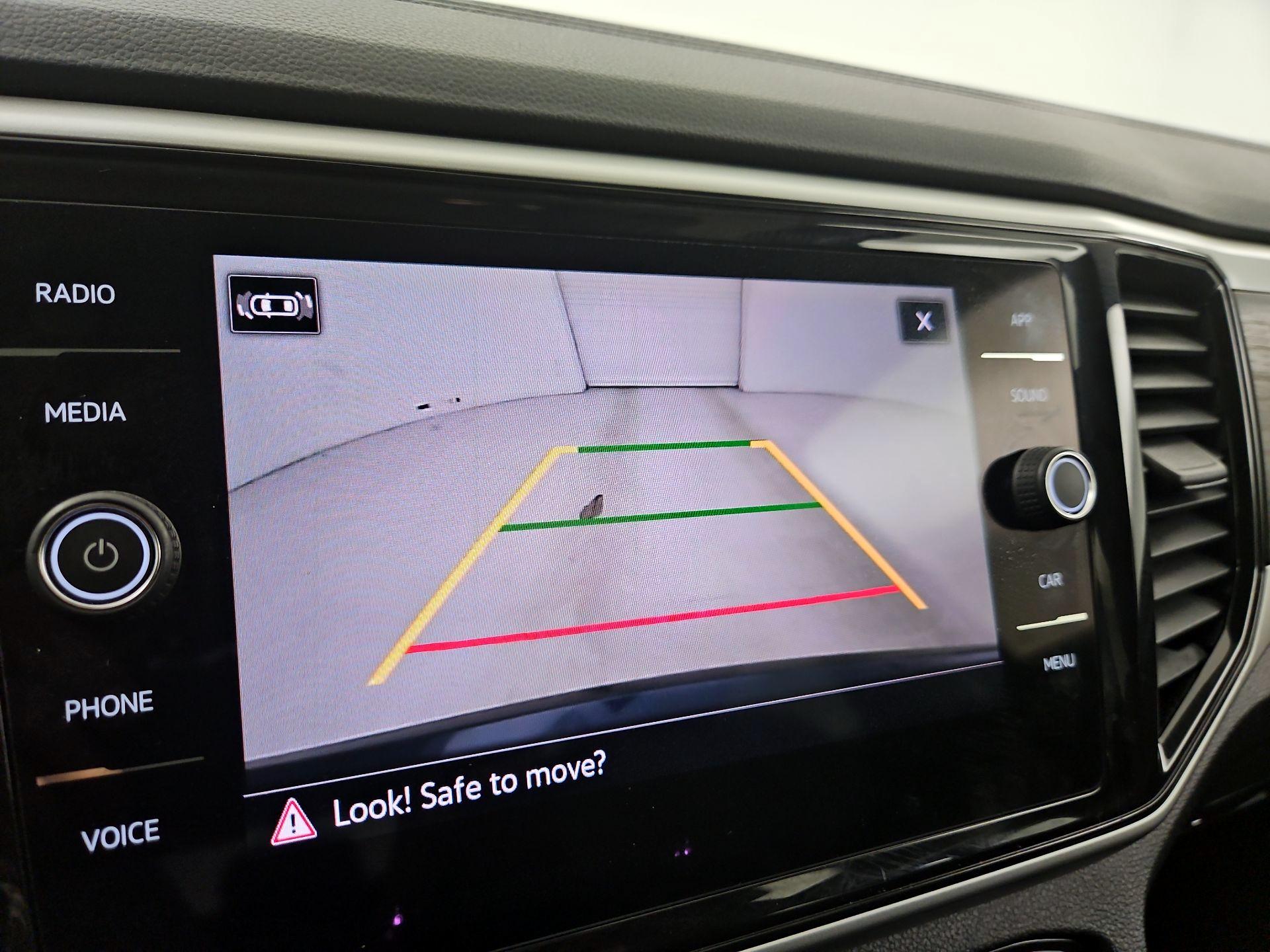 Thumbnail: 2022 Volkswagen Atlas - 14