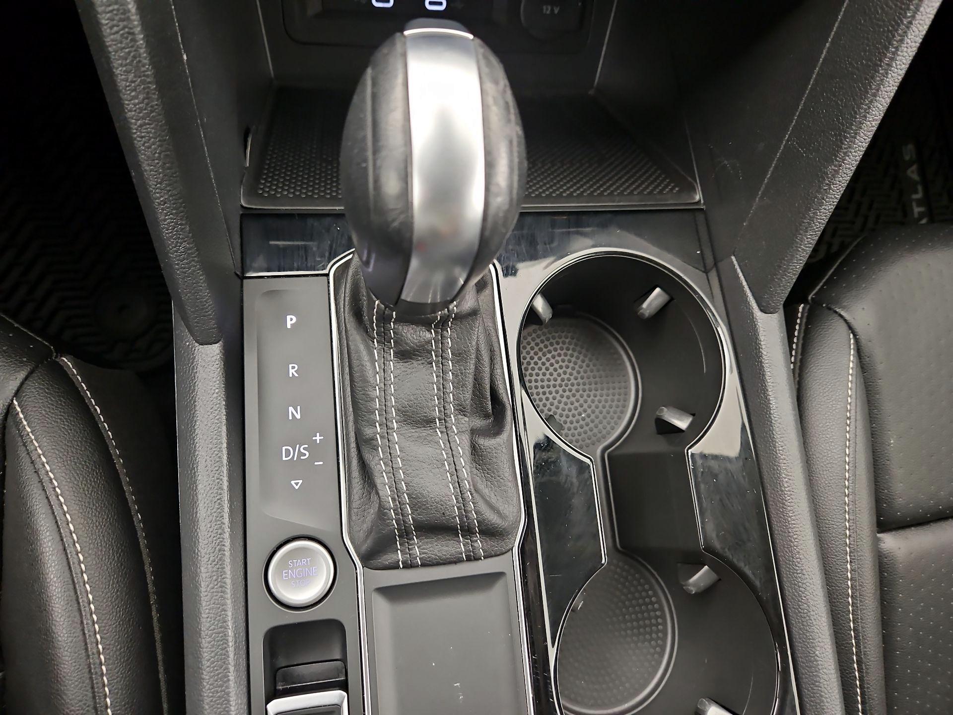 Thumbnail: 2022 Volkswagen Atlas - 17