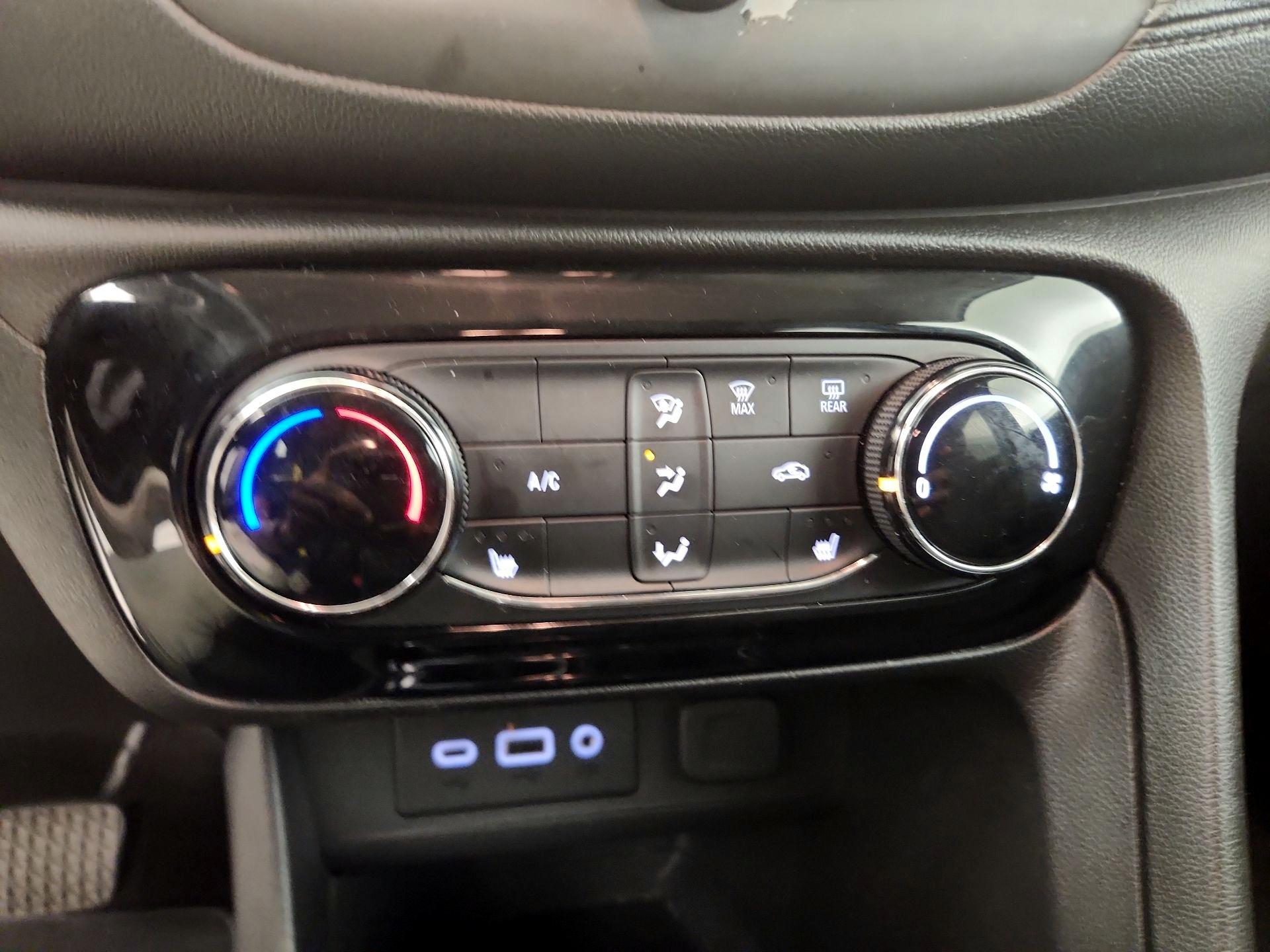 Thumbnail: 2020 Buick Encore GX - 16