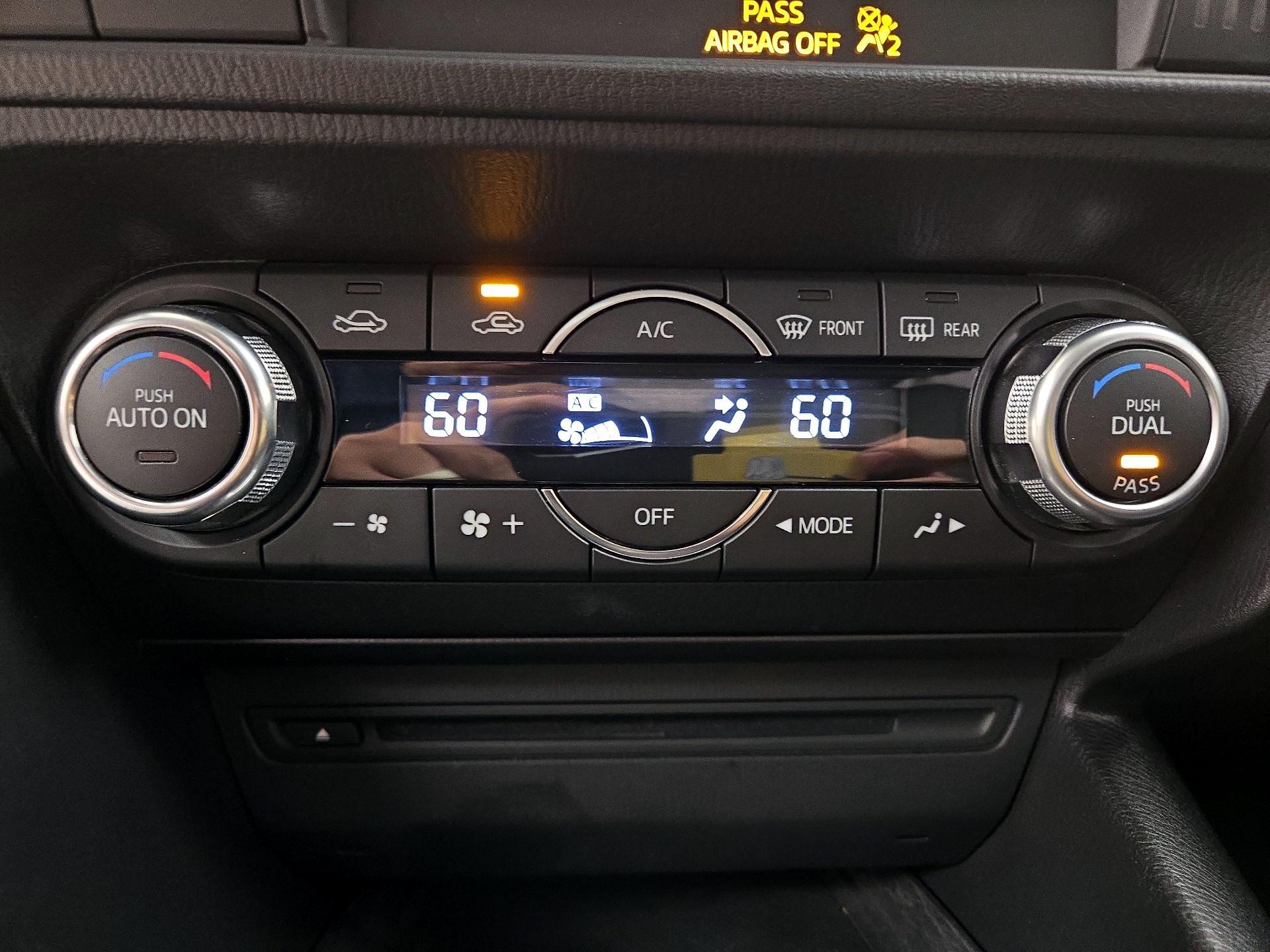 Thumbnail: 2014 Mazda Mazda3 - 15