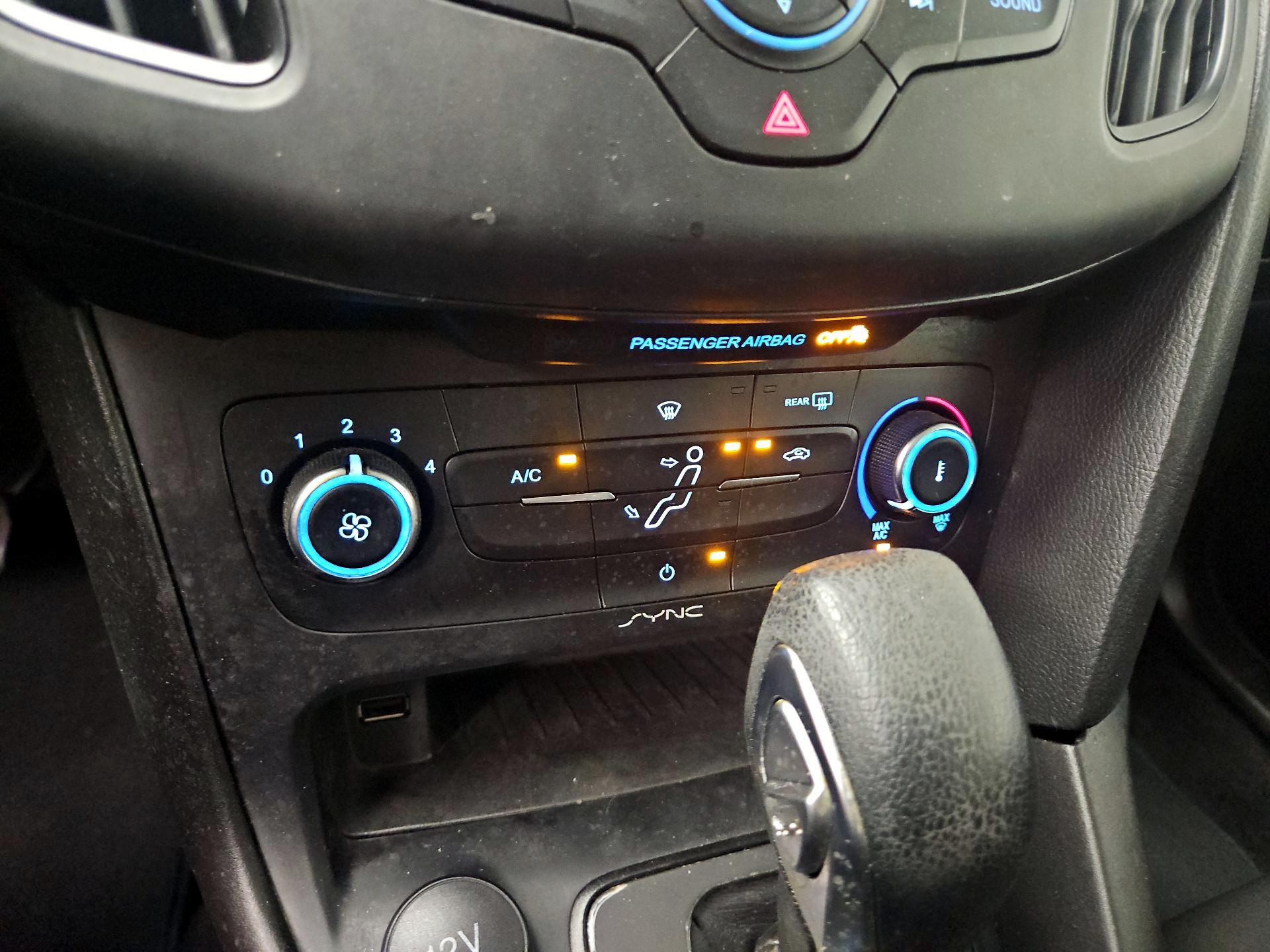 Thumbnail: 2018 Ford Focus - 16