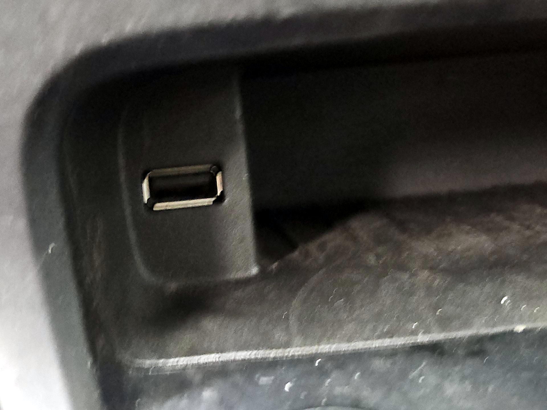 Thumbnail: 2018 Ford Focus - 18