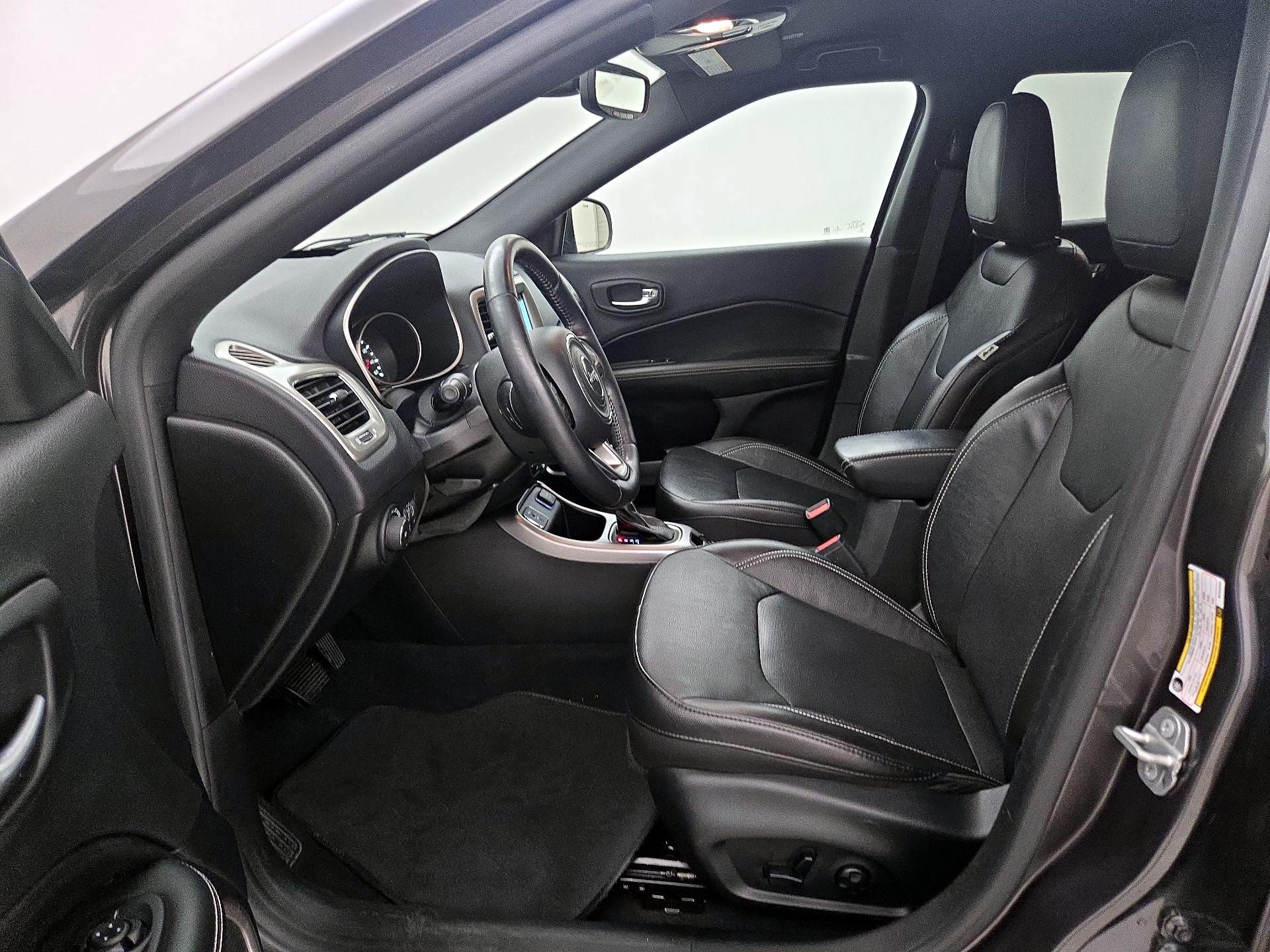 Thumbnail: 2021 Jeep Compass - 11