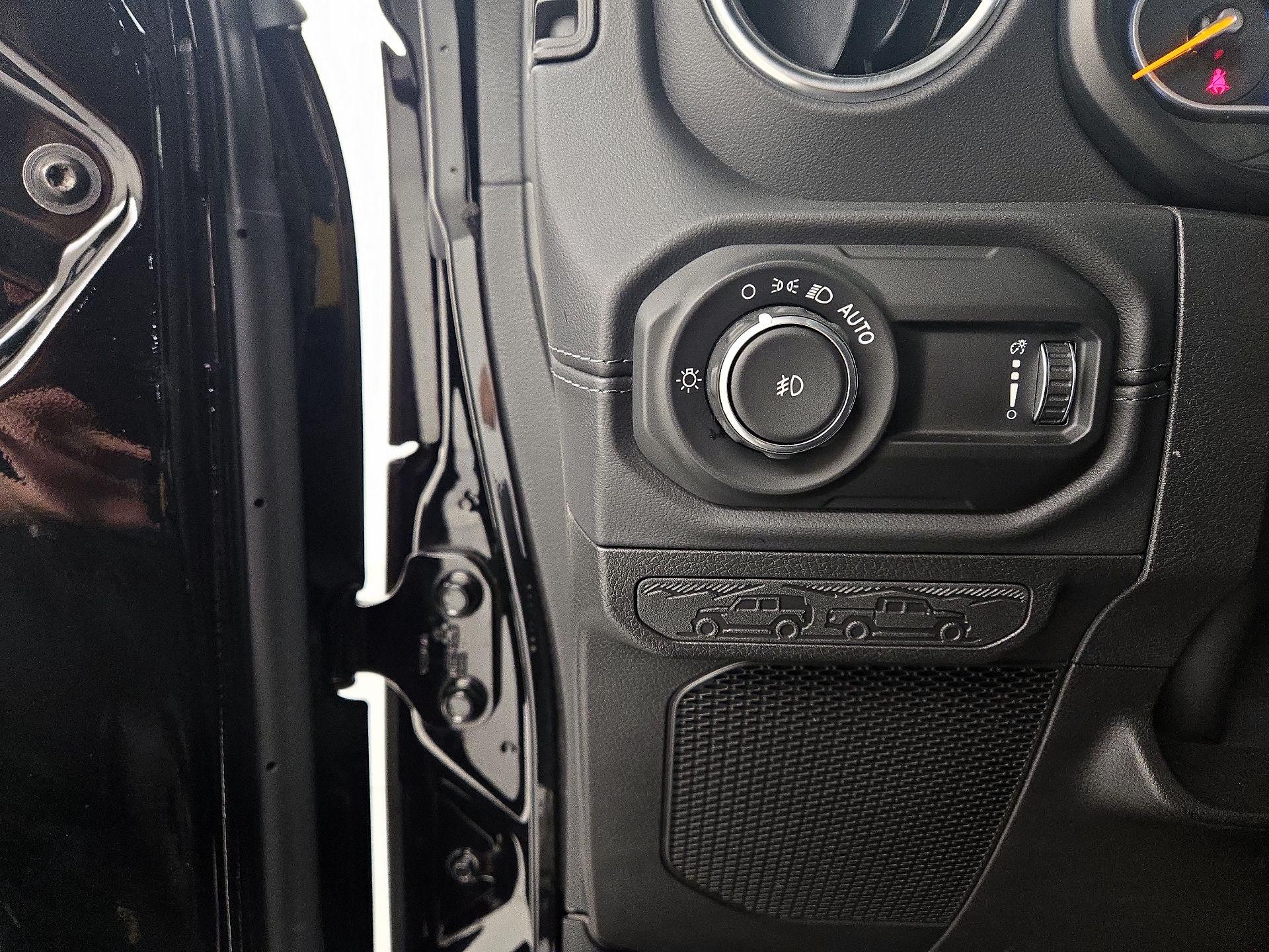 Thumbnail: 2024 Jeep Wrangler - 11