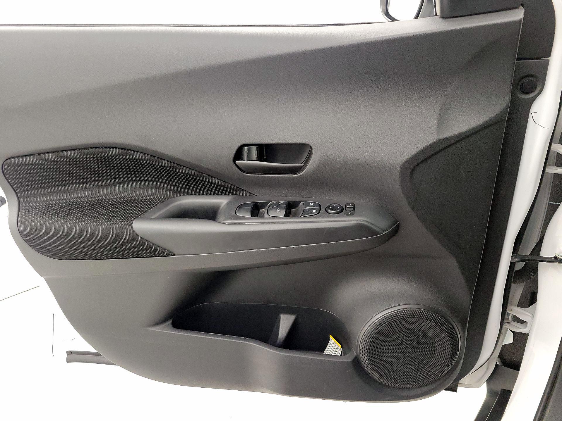 Thumbnail: 2023 Nissan Kicks - 12