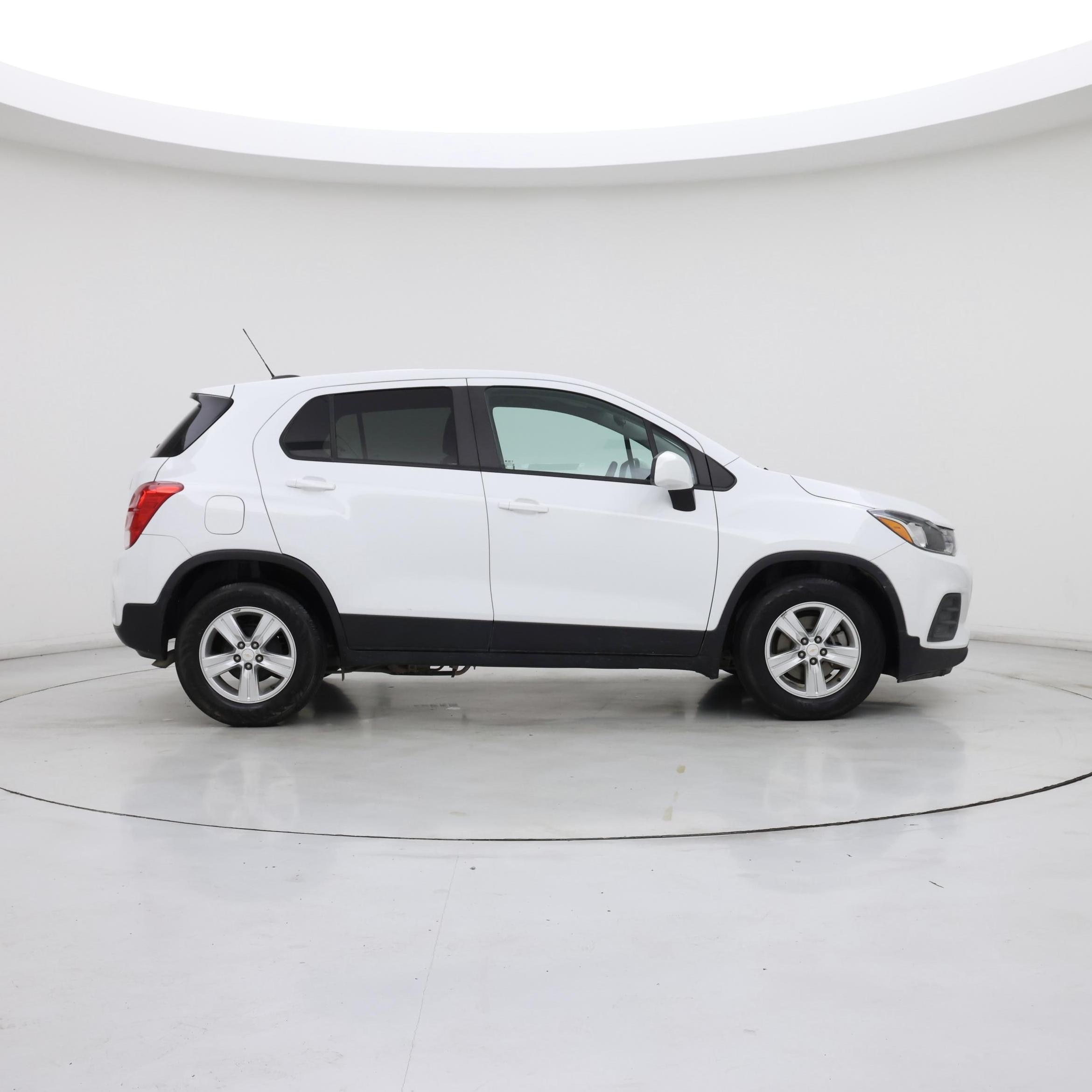 Thumbnail: 2022 Chevrolet Trax - 7