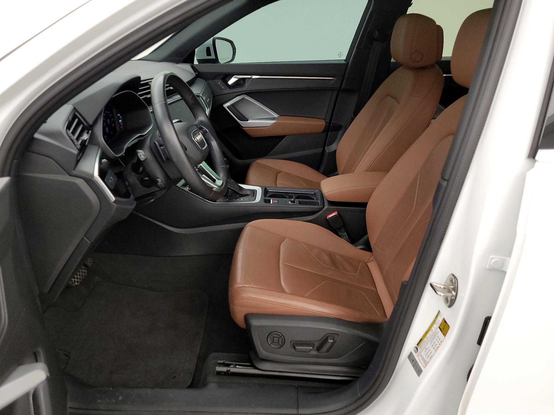 Thumbnail: 2023 Audi Q3 - 11