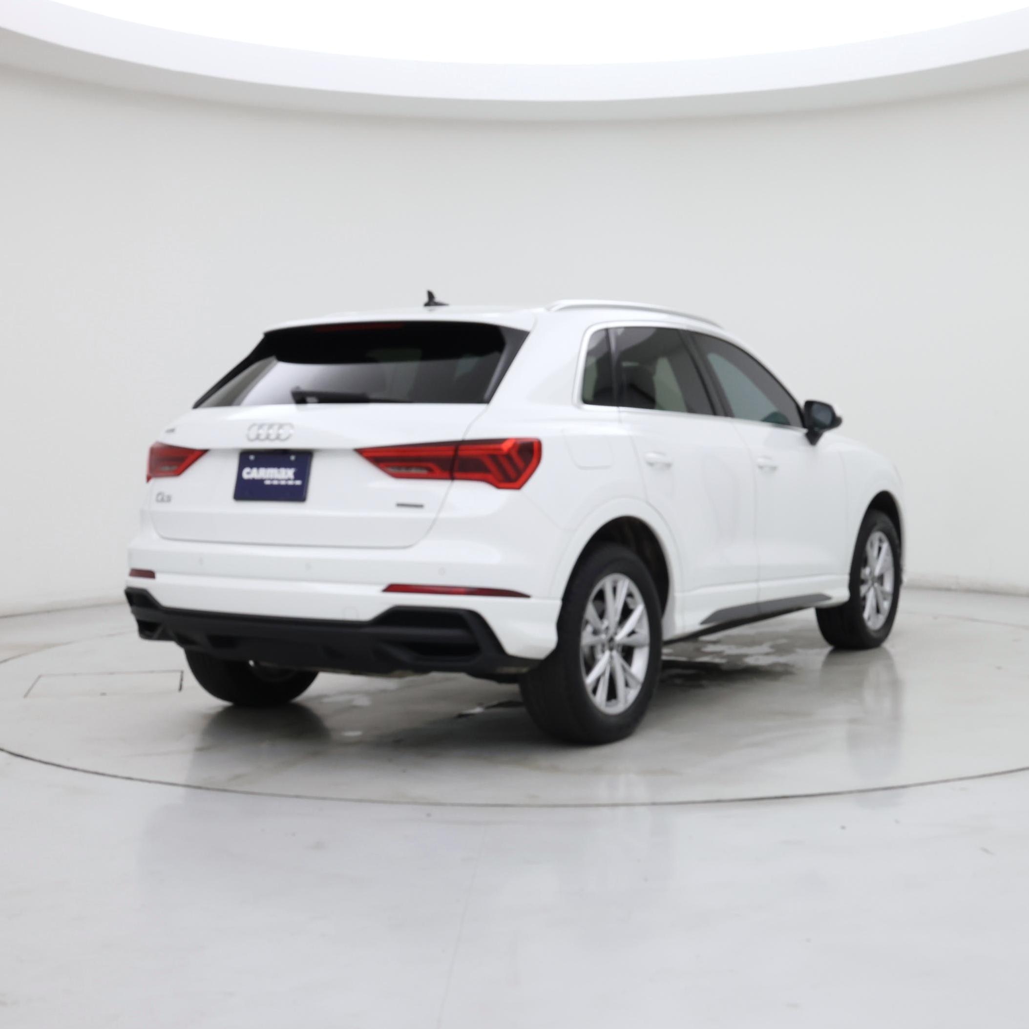 Thumbnail: 2023 Audi Q3 - 8