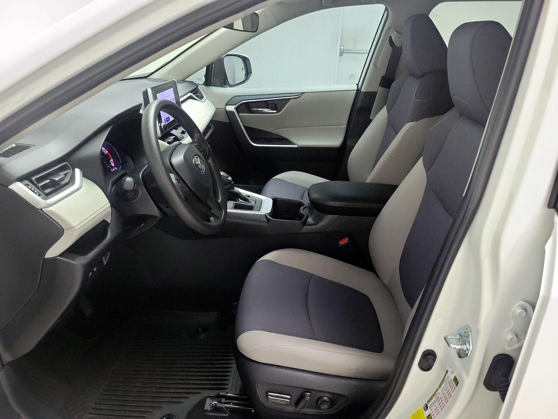 Thumbnail: 2024 Toyota RAV4 - 11