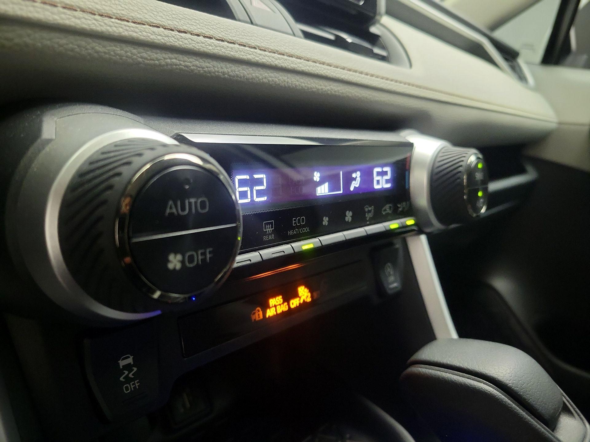 Thumbnail: 2024 Toyota RAV4 - 17