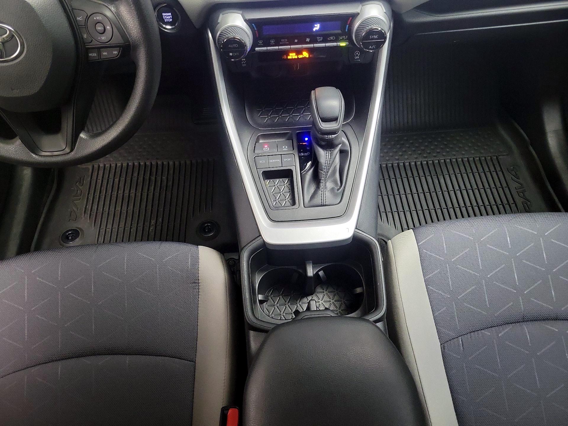 Thumbnail: 2024 Toyota RAV4 - 18