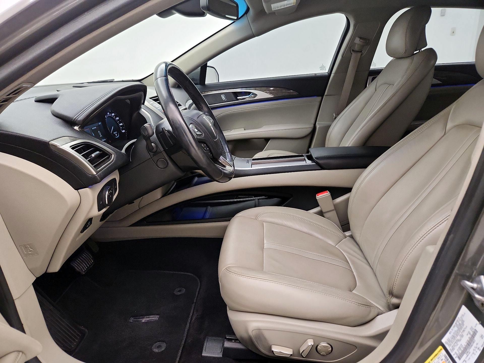 Thumbnail: 2017 Lincoln MKZ - 11