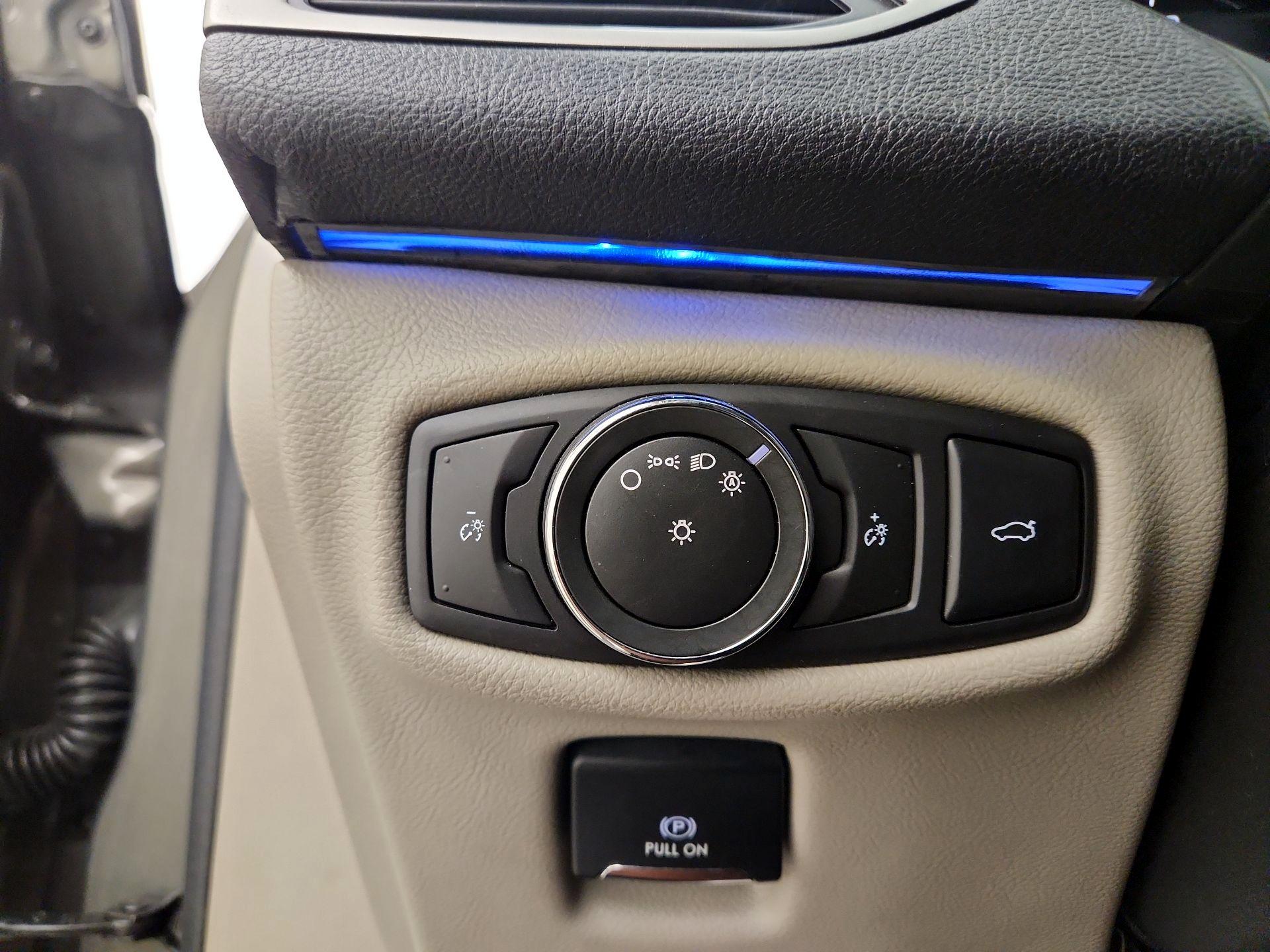 Thumbnail: 2017 Lincoln MKZ - 13