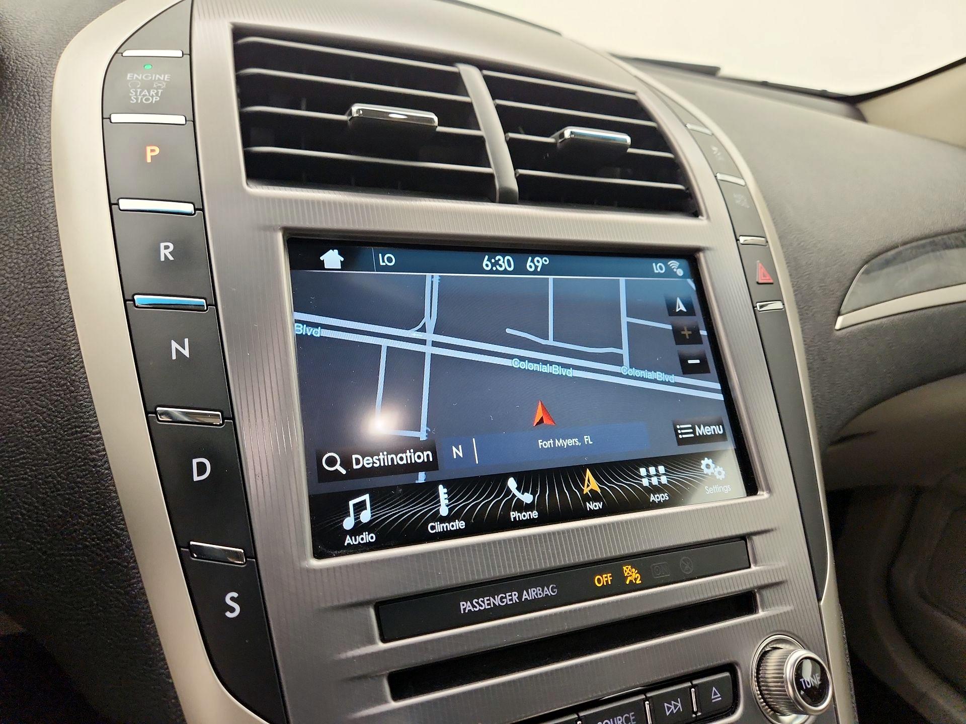 Thumbnail: 2017 Lincoln MKZ - 14