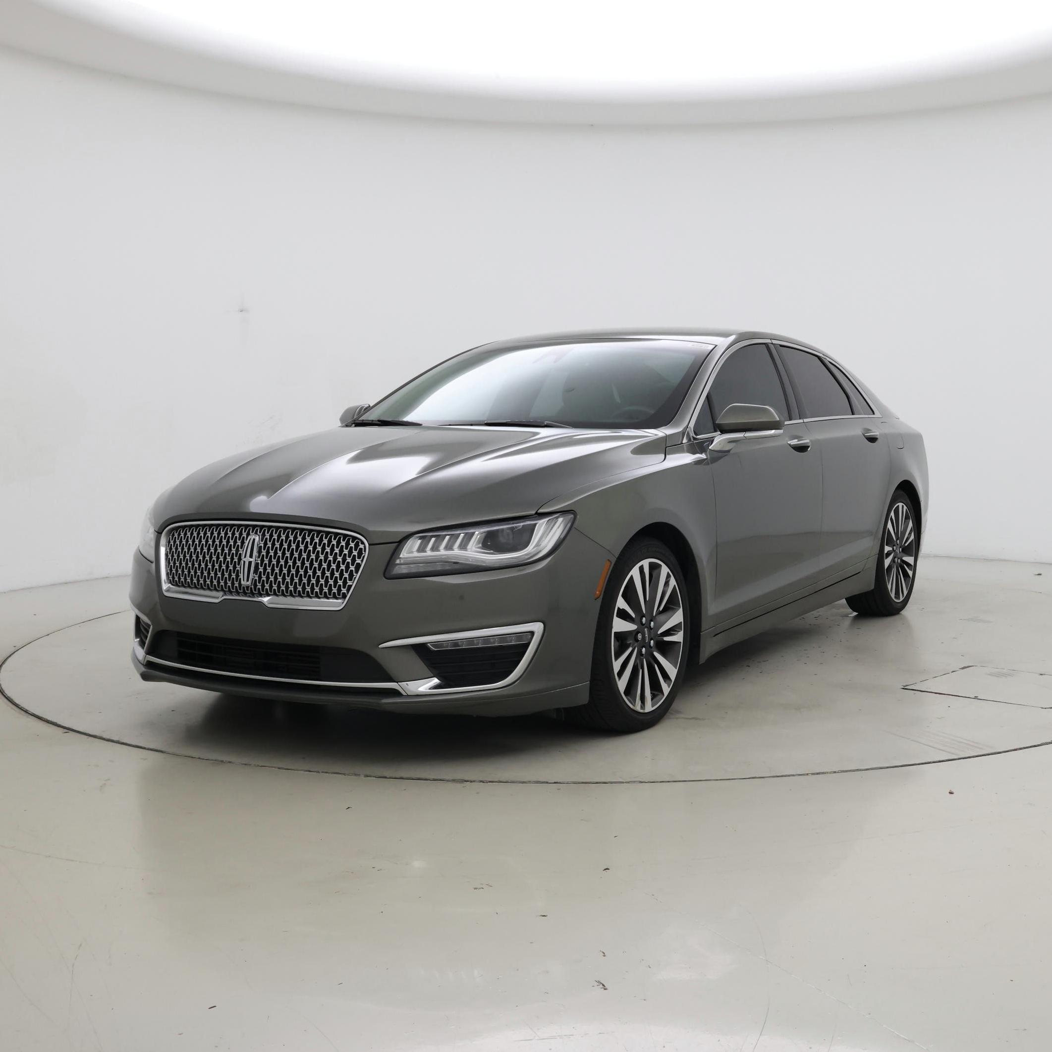 Thumbnail: 2017 Lincoln MKZ - 4
