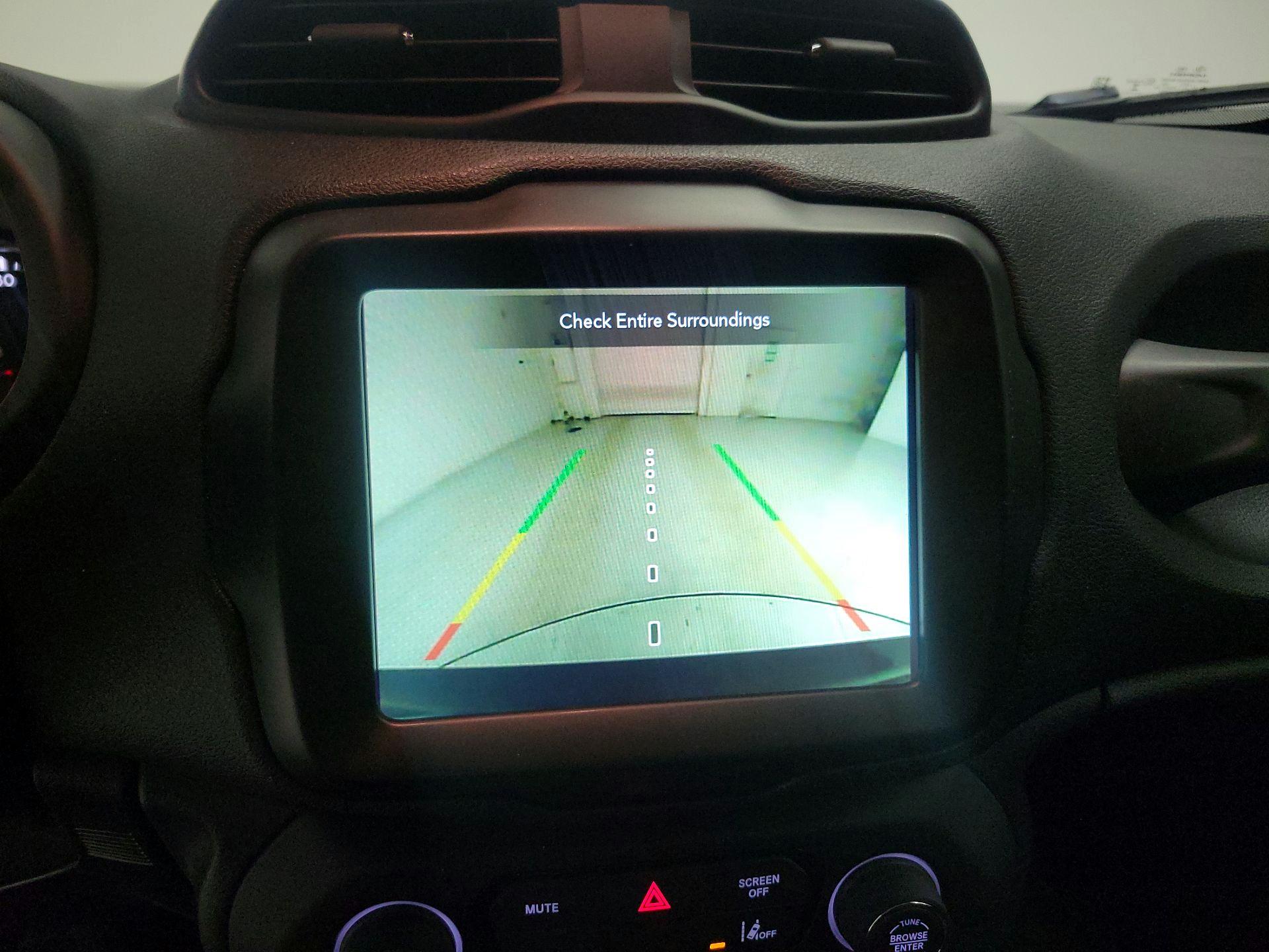 Thumbnail: 2021 Jeep Renegade - 15