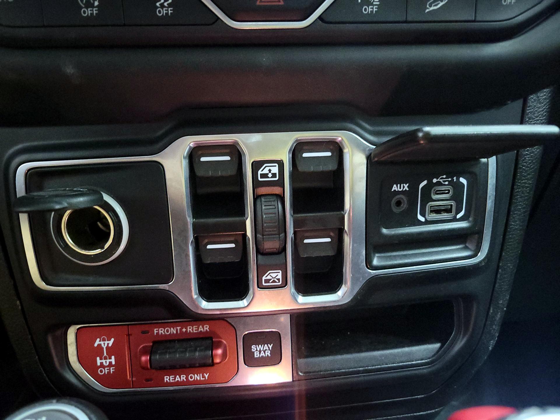 Thumbnail: 2020 Jeep Wrangler - 18