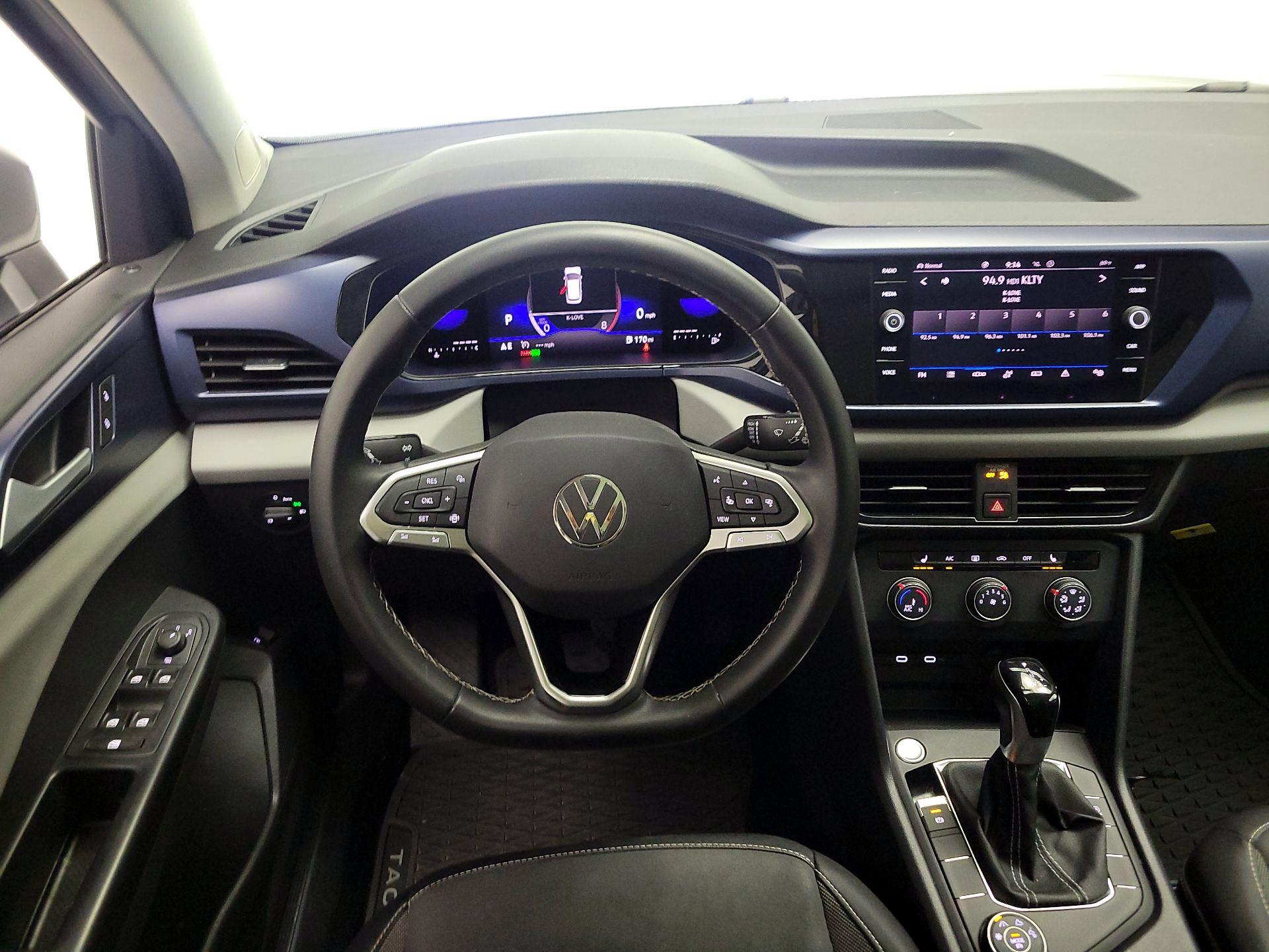 Thumbnail: 2022 Volkswagen Taos - 10